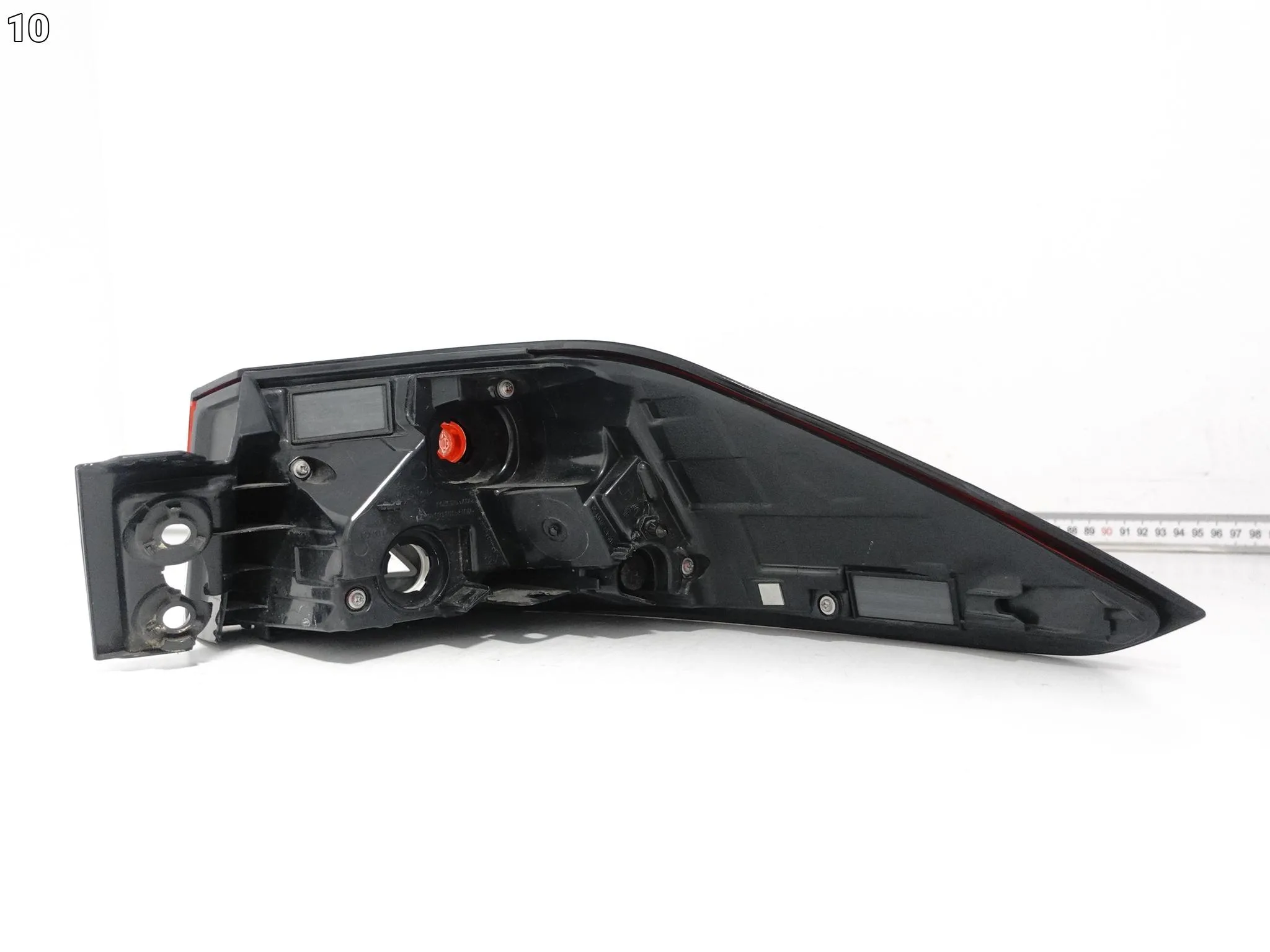 TOYOTA COROLLA CROSS XG10 22- LAMPA LED LEWA W BŁOTNIK TYŁ EUROPA d869188cbe6cd3683a6a14254e2055fc