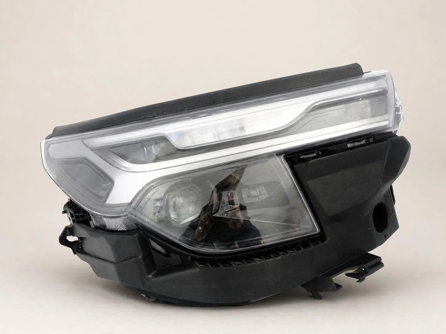 SUBARU FORESTER VI 6 SL 25- LAMPA FULL LED PRAWA PRZÓD EUROPA 445acf95c2f28f8660bd1d517a3f20d4