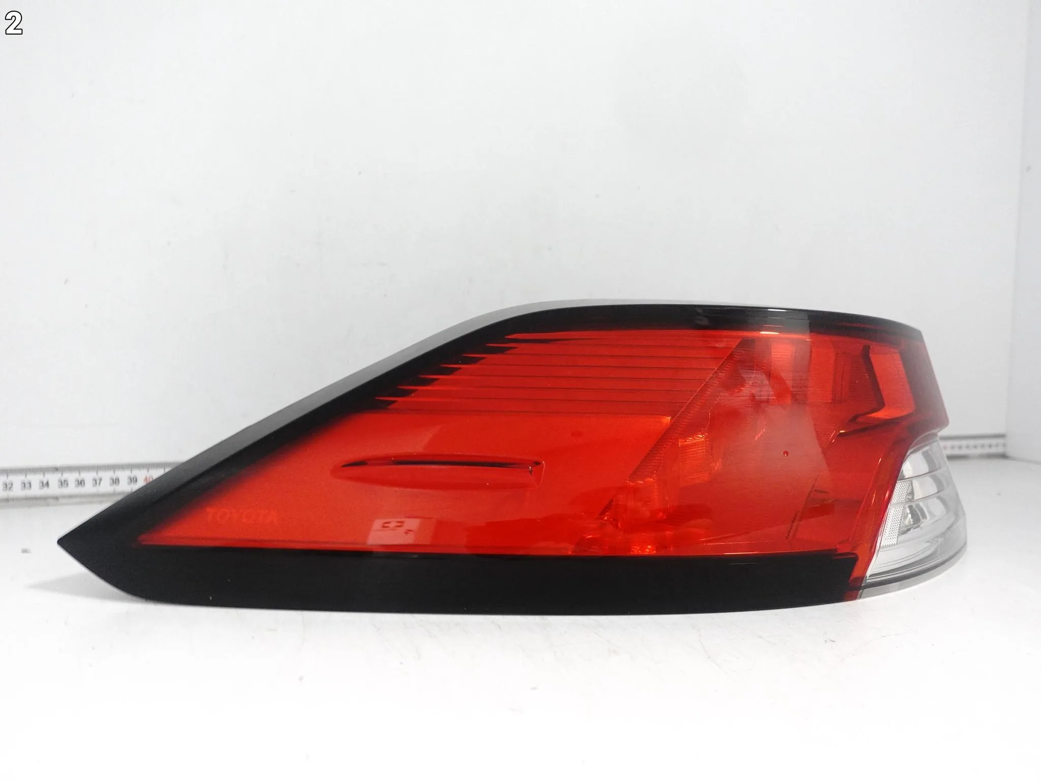 TOYOTA COROLLA CROSS XG10 22- LAMPA LED LEWA W BŁOTNIK TYŁ EUROPA 5a840830ccd8b099c23dc7406d3ef27a