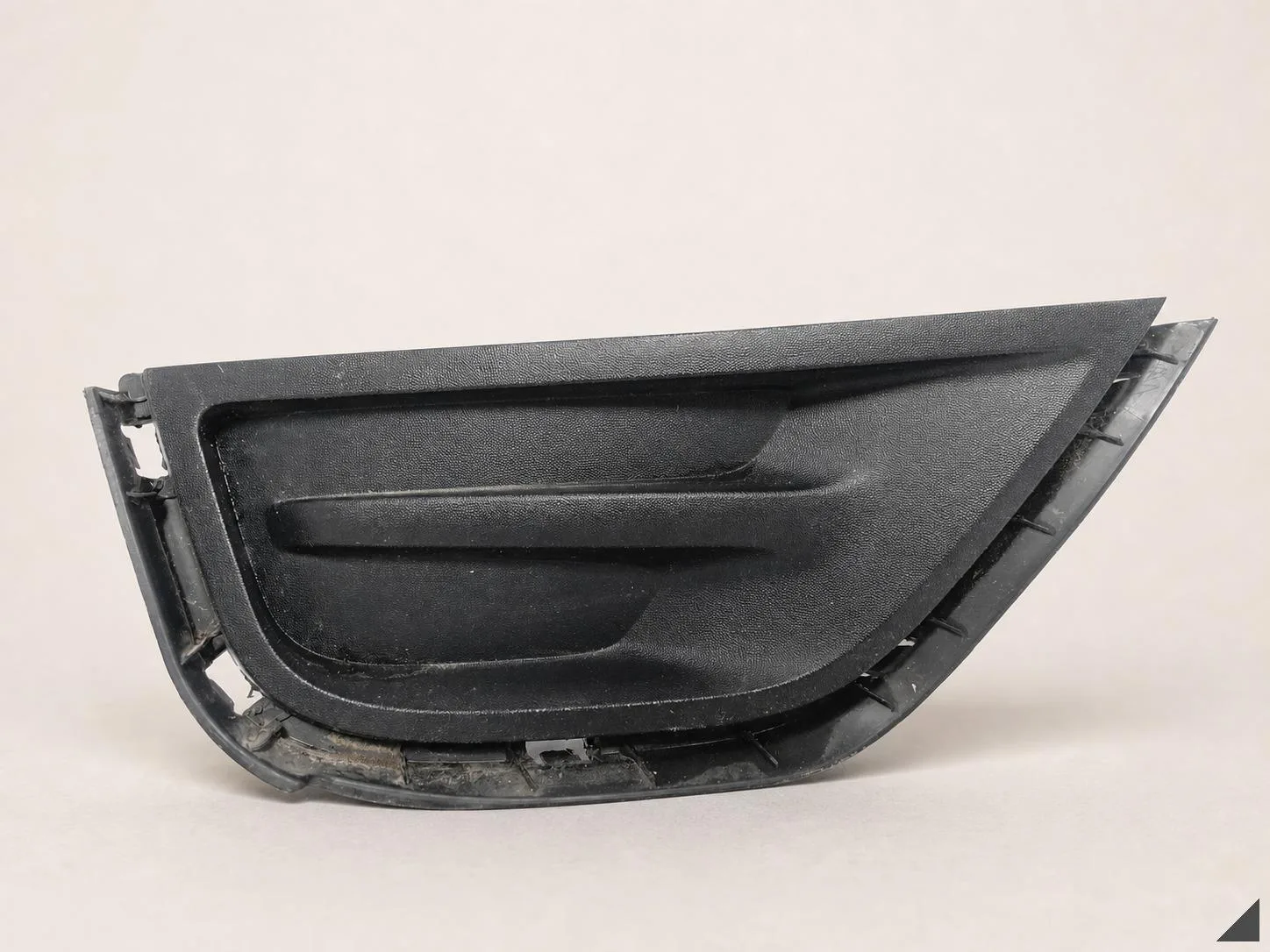 DACIA SPRING BBG 21-24 ATRAPA ZAŚLEPKA KRATKA LISTWA W ZDERZAK PRZÓD PRAWA 24fd8cc13d4af5770e662ec3cf107798