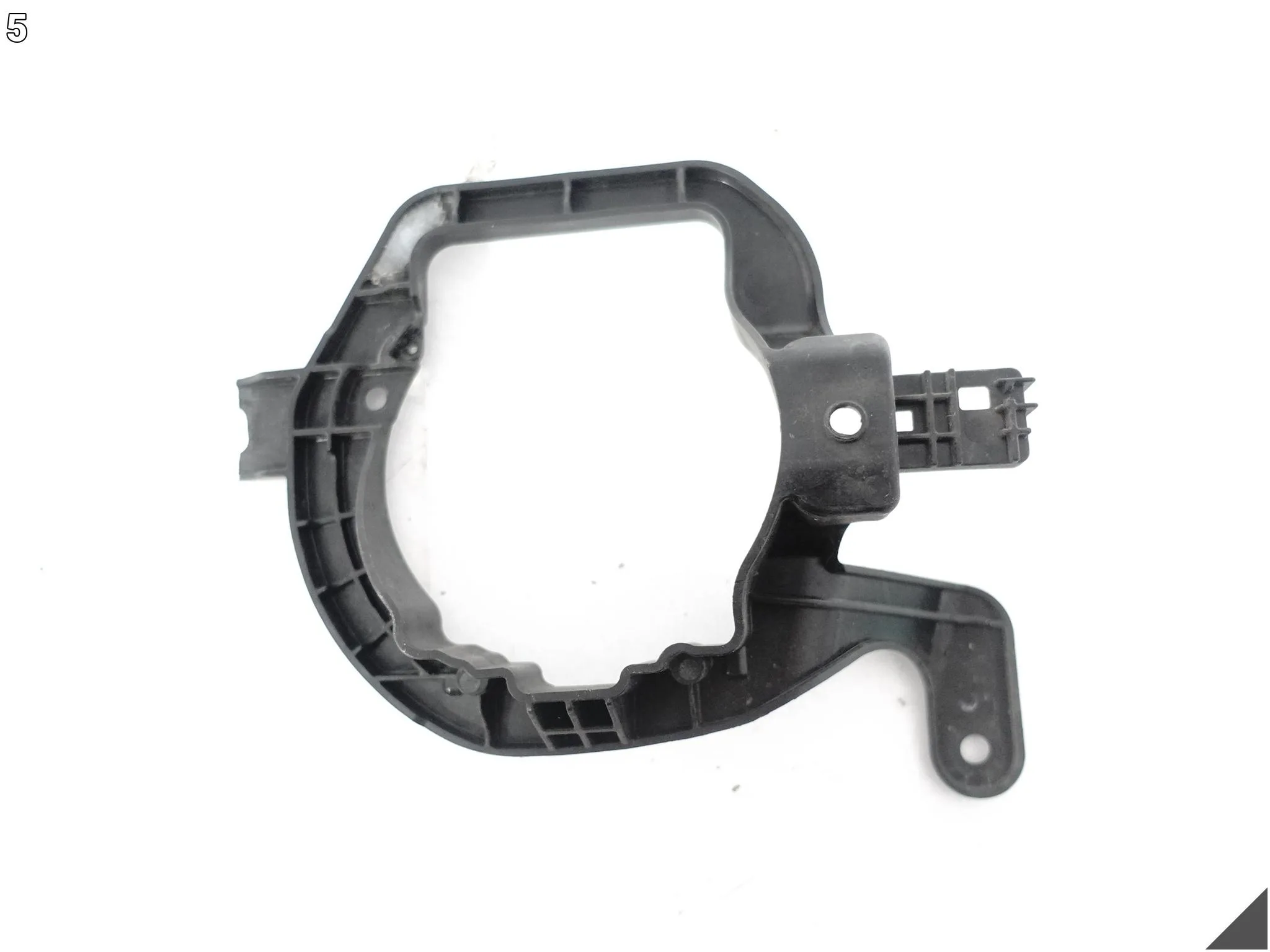 SUZUKI VITARA IV 4 III 3 LY LIFT 18- ŚLIZG MOCOWANIE W ZDERZAK PRZÓD PRAWY 9c6f9d01a0bdd167236dba9c7f86fcff