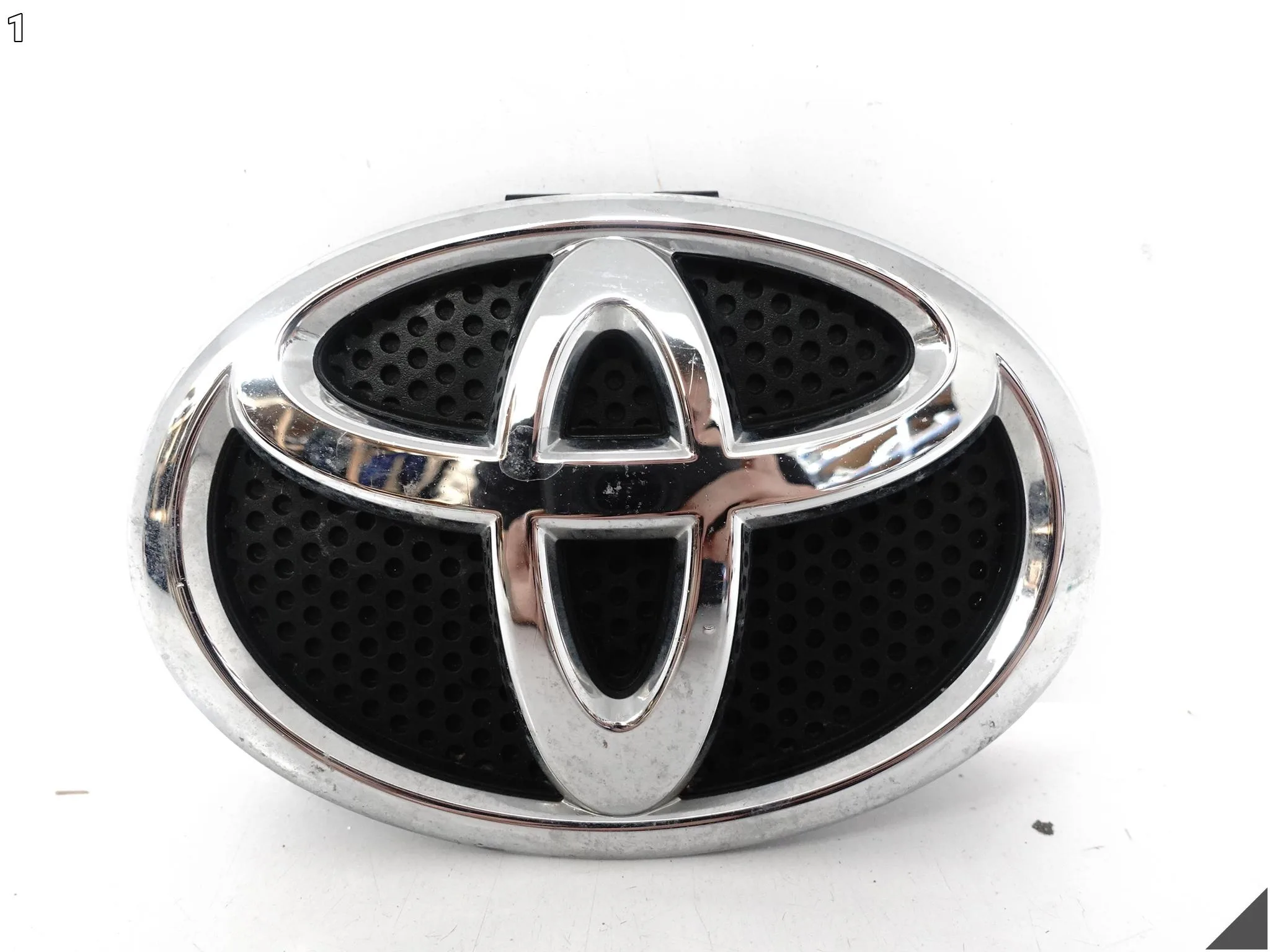 TOYOTA VERSO AR20 LIFT AURIS II E180 ZNACZEK EMBLEMAT LOGO W ZDERZAK PRZÓD be6df4382a0696e7eb6dc96c6062395d