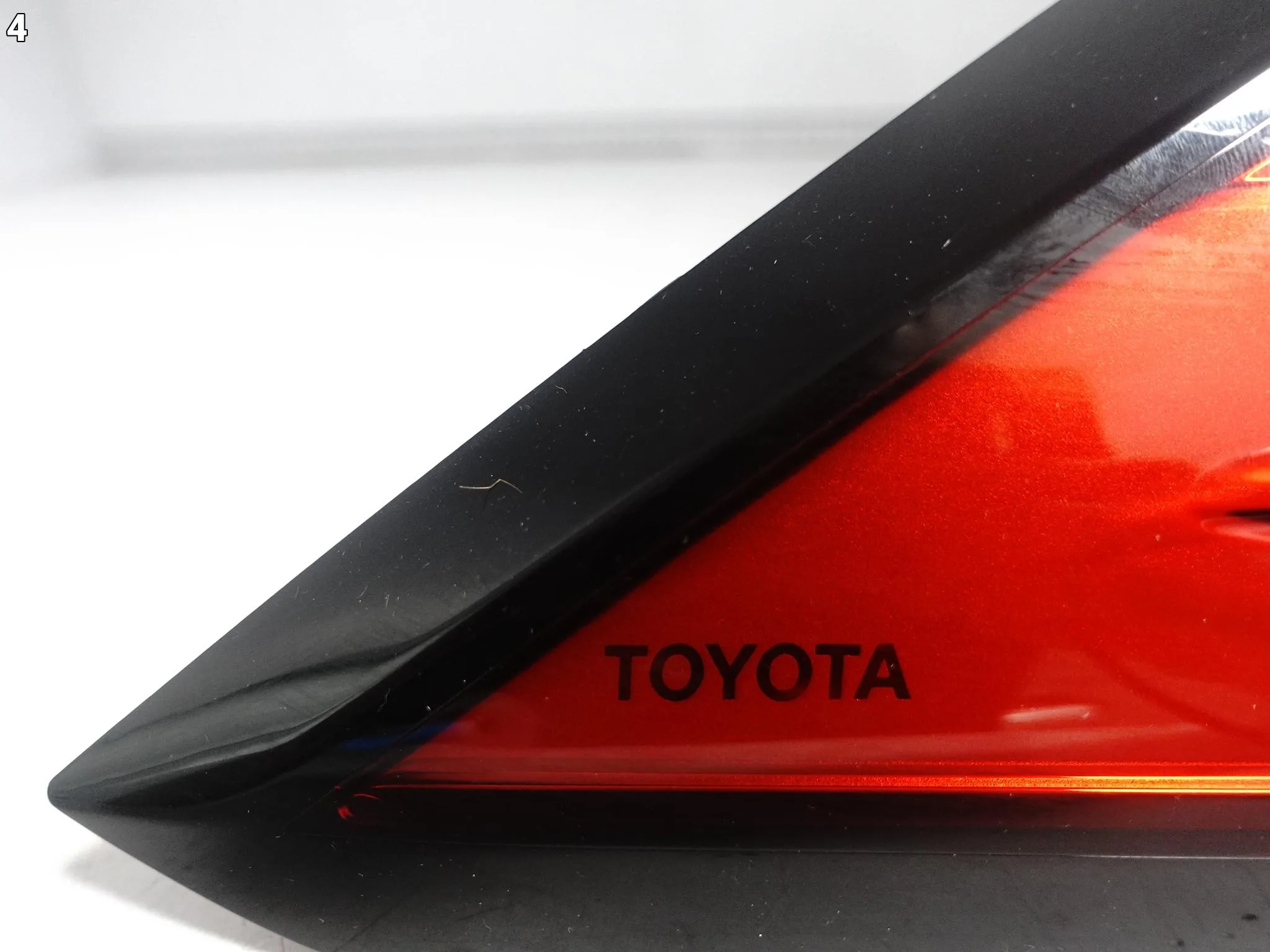 TOYOTA COROLLA CROSS XG10 22- LAMPA LED LEWA W BŁOTNIK TYŁ EUROPA d1afbbae6c7e806c673f189327a24e26