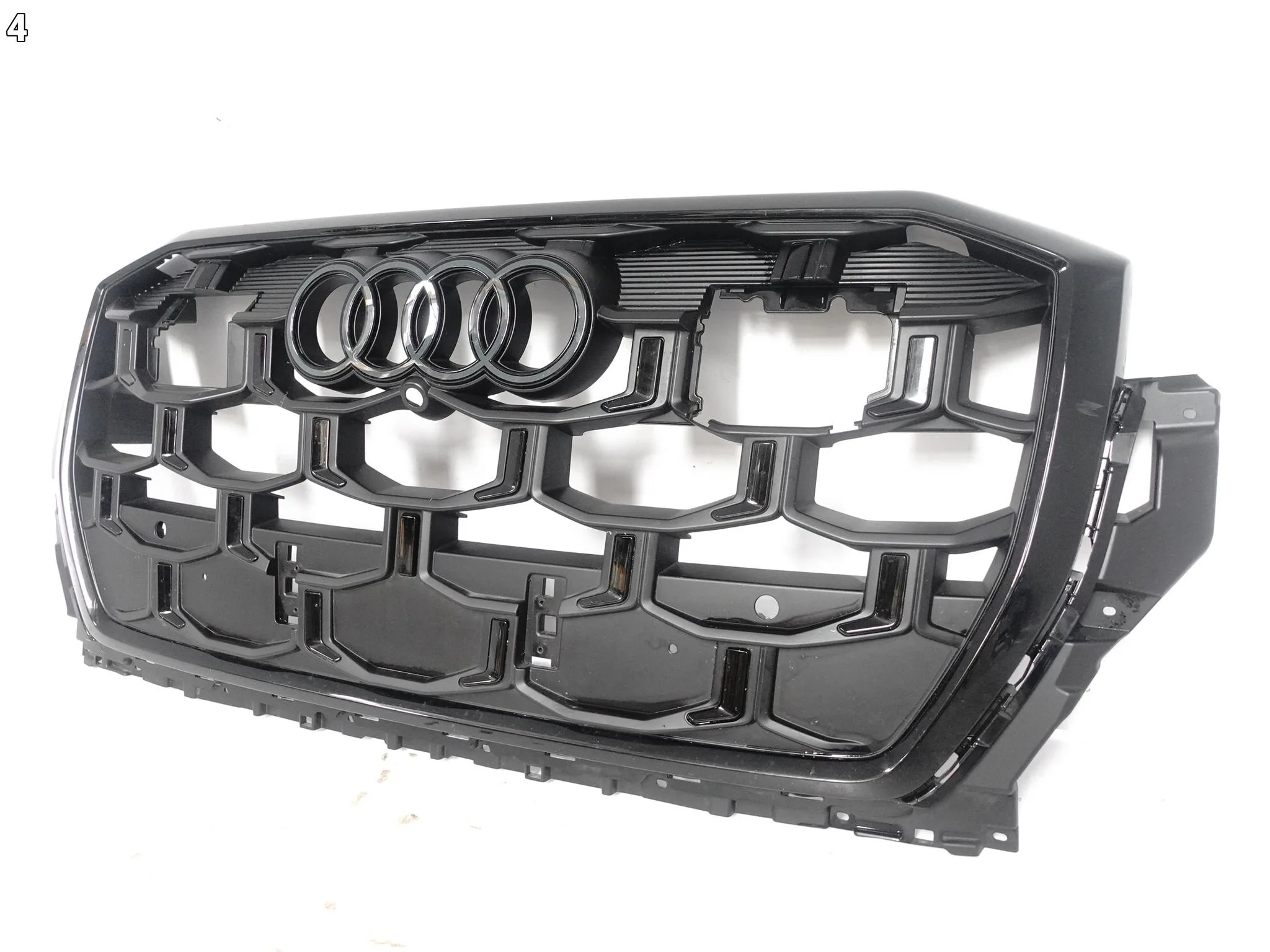 AUDI SQ7 S Q7 4M0 II LIFT 24- EMBLEMAT GRILL ATRAPA BLACK (ACC/KAMERA/PDC) 29d12e5a767dc8d63538797ae0651c66