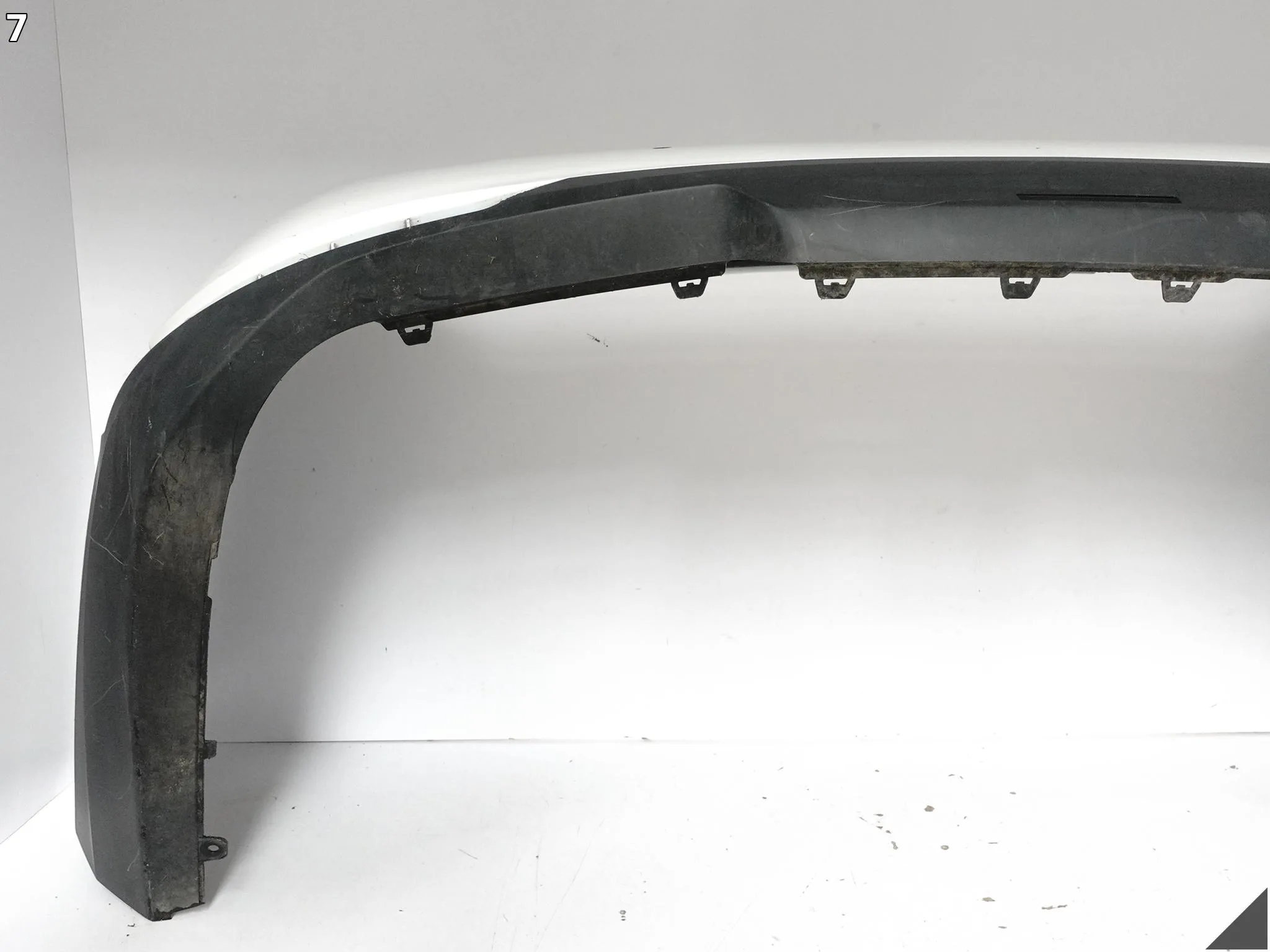 BMW 5 G61 BASIC TOURING KOMBI 23- ZDERZAK DYFUZOR SPOILER TYŁ (6xPDC) ff3241baee03360bb611ead4c7eab7e3