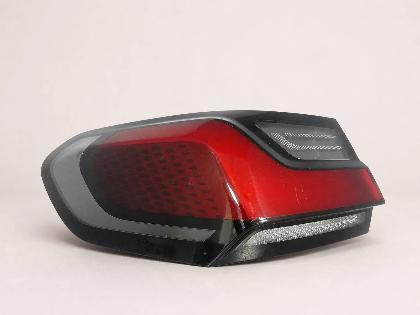 BMW 2 II U06 ACTIVE TOURER II 21- LAMPA LED LEWA W BŁOTNIK TYŁ EUROPA 3ffc6c9d864b81ef3cfe11f056e6b38a