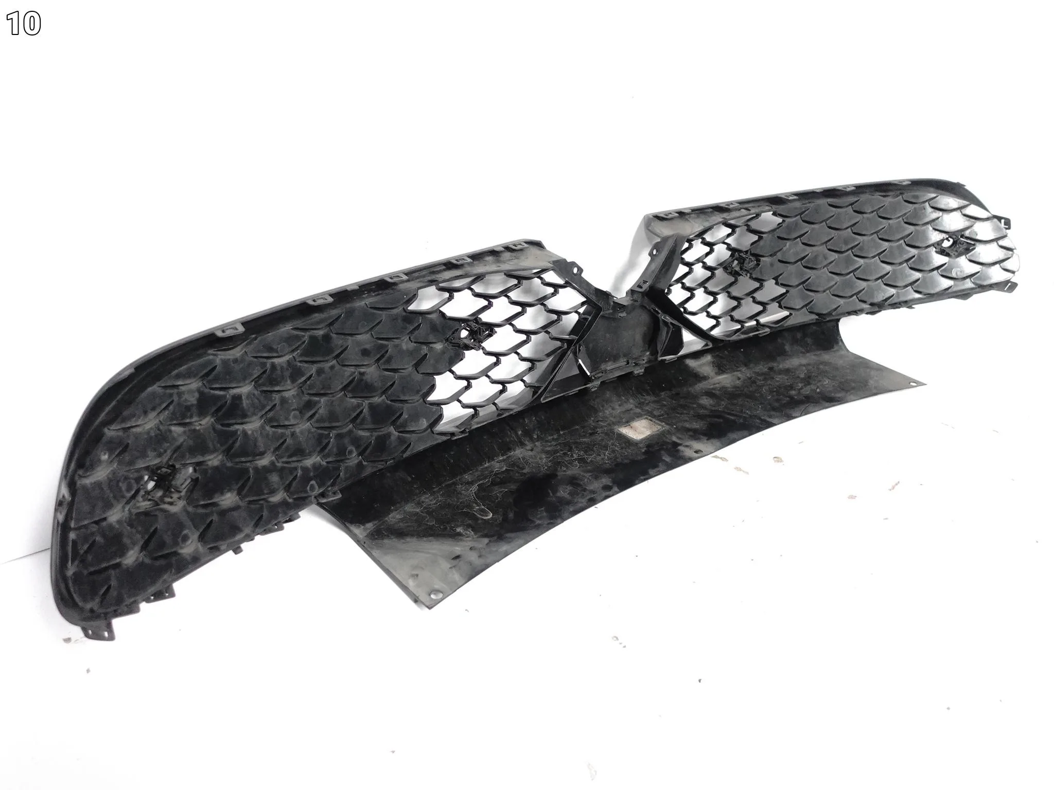 ALFA ROMEO TONALE 965 22- GRILL ATRAPA KRATKA W ZDERZAK PRZÓD (PDC) f6a40faf6abc669847911d2b94e262b1