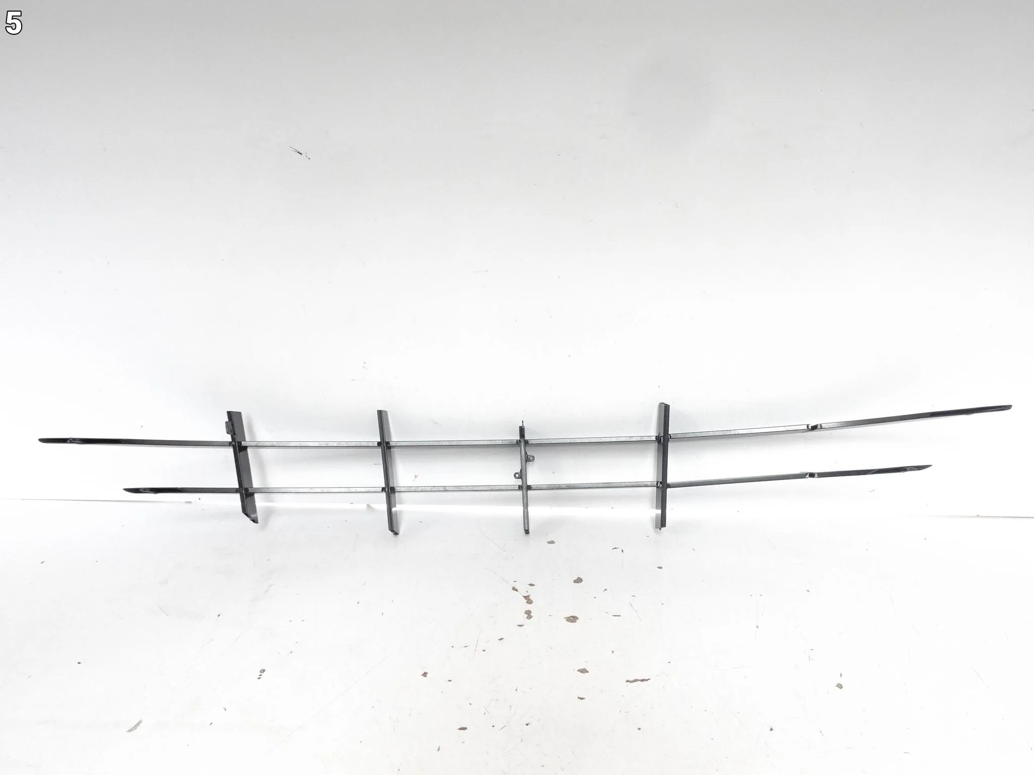FERRARI FF F151 11-16 GRILL ATRAPA KRATKA W ZDERZAK PRZÓD b2cc827309644aeb455bd507637a0078