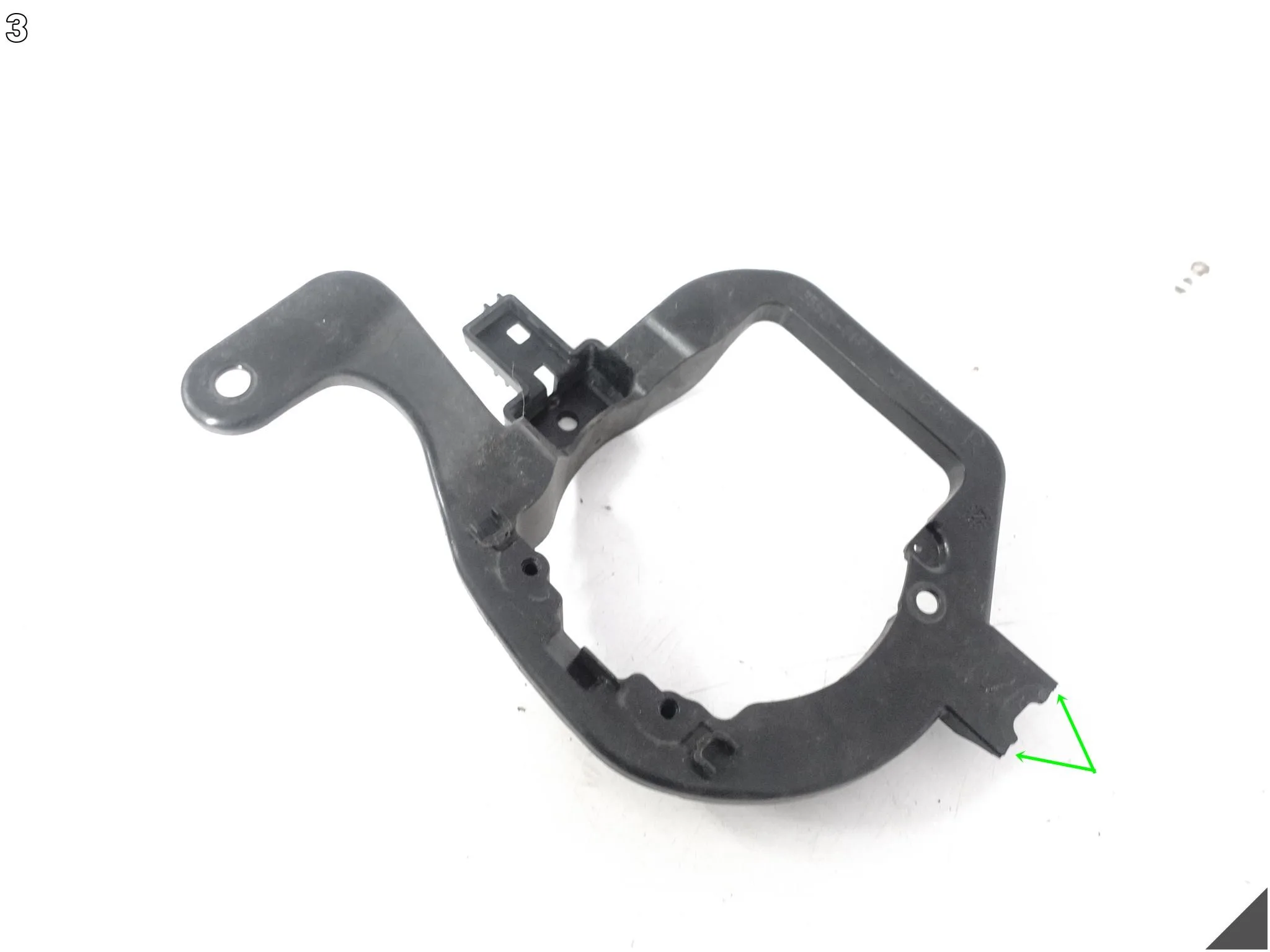 SUZUKI VITARA IV 4 III 3 LY LIFT 18- ŚLIZG MOCOWANIE W ZDERZAK PRZÓD PRAWY 7fb902dbbe6bd59681e5ad2cd82fb24d
