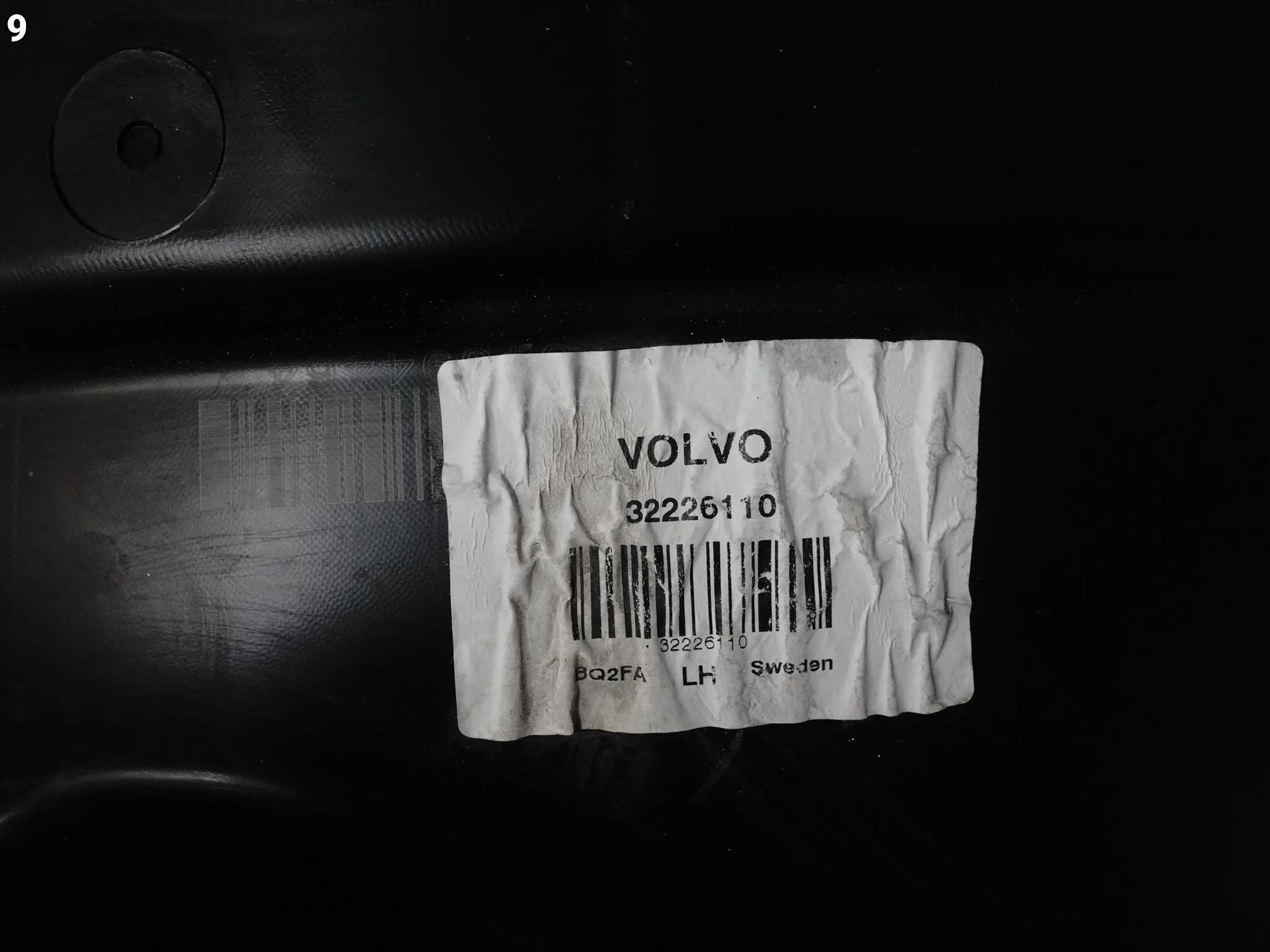 VOLVO XC60 II 2 17- NADKOLE POSZYCIE OSŁONA WNĘKI KOŁA PRZÓD LEWE ORG 8d6b2313d75b1a2b431f10efb5955703