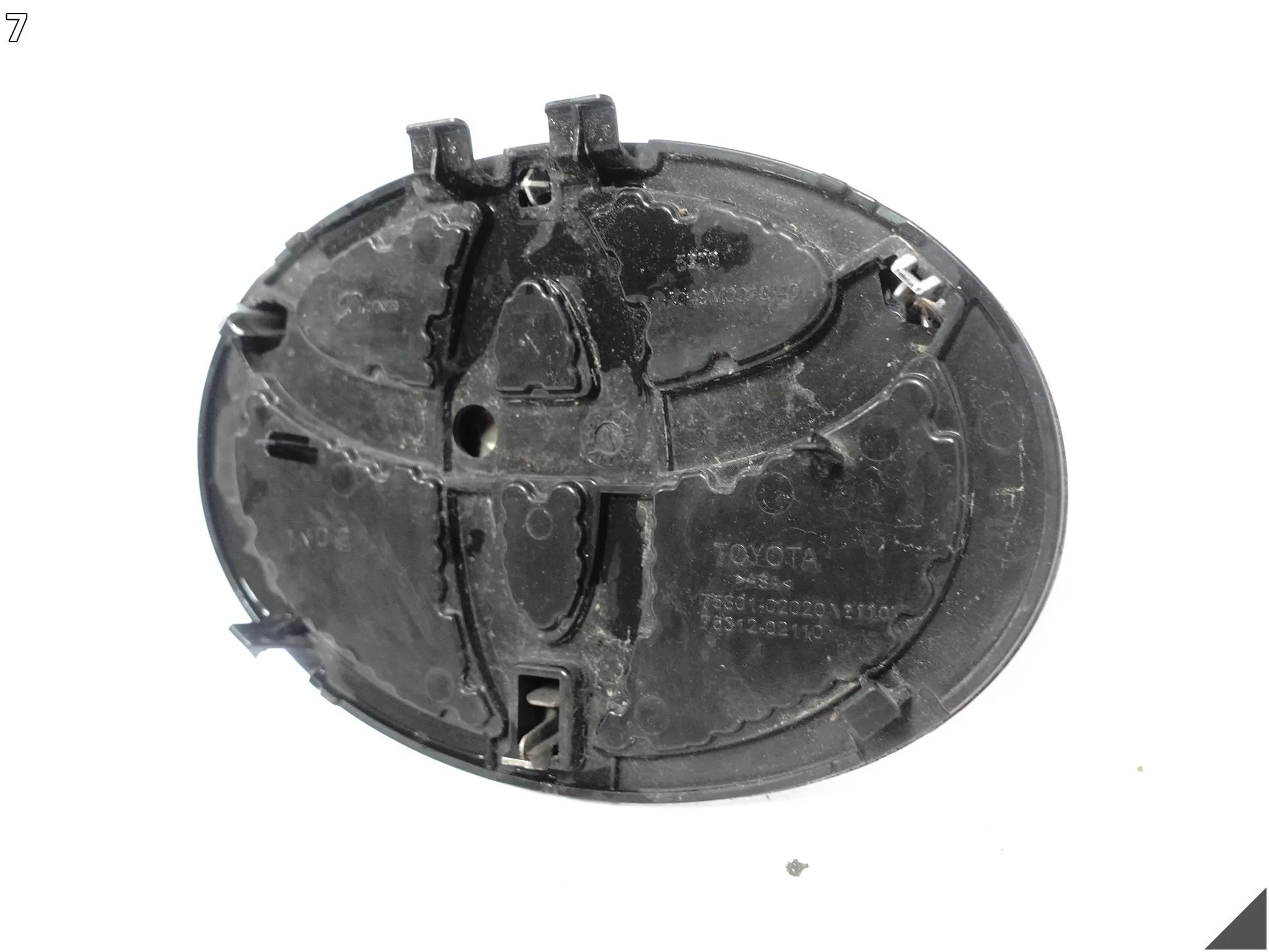 TOYOTA VERSO AR20 LIFT AURIS II E180 ZNACZEK EMBLEMAT LOGO W ZDERZAK PRZÓD 6c72d68d5f65045fb148af46633b6050