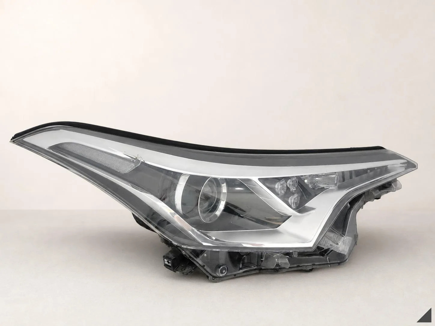 TOYOTA C-HR CHR 16-19 LAMPA ZWYKŁA SOCZEWKA + LED PRAWA PRZÓD EUROPA 2dd7d4928cf1cb1611891156e21cee72