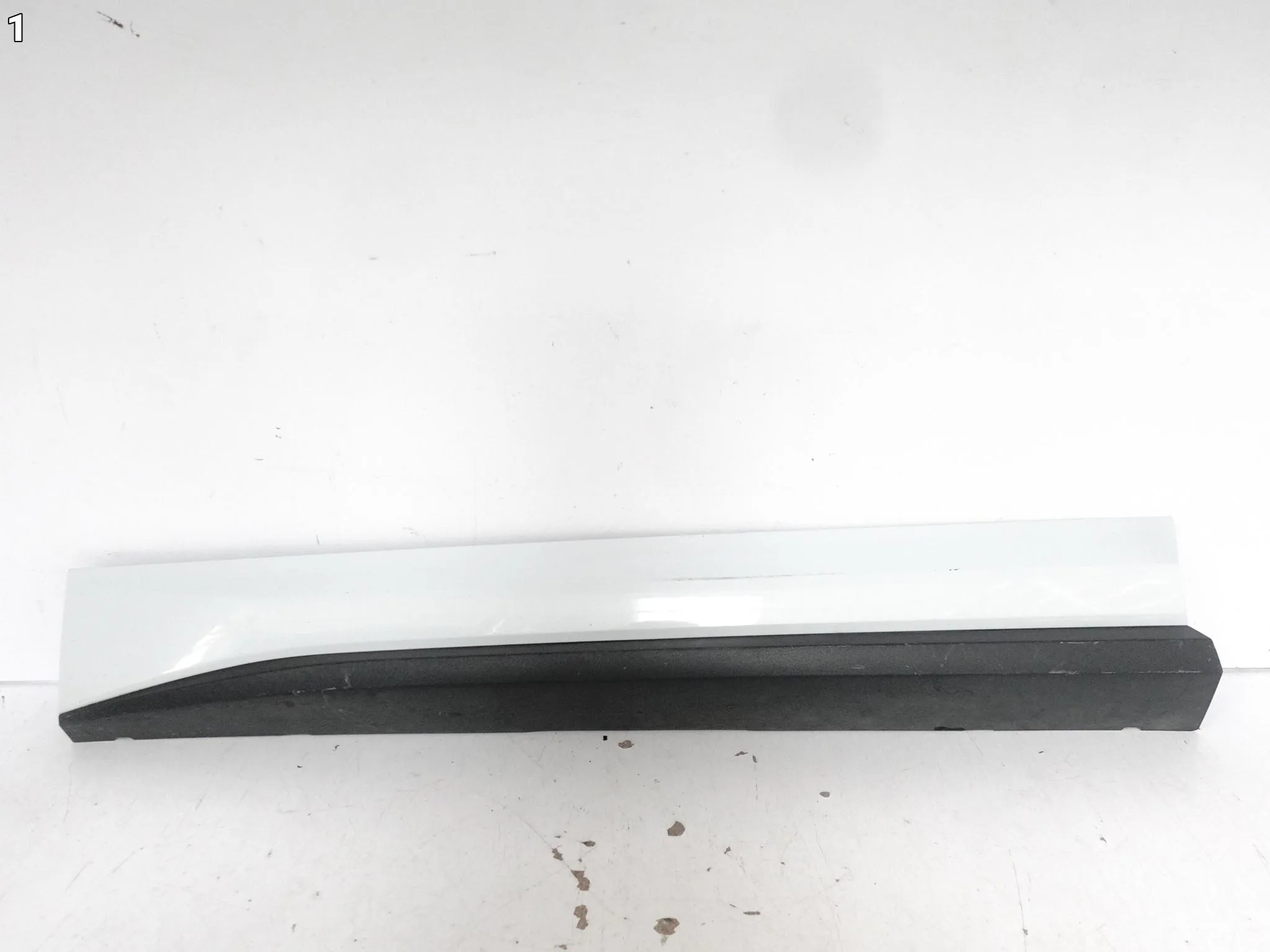 SKODA KODIAQ RS 565 20-24 DOLNA LISTWA NAKŁADKA NA DRZWI PRZÓD LEWA ORG bb4e99f86971116d3bdd44e083f3d826