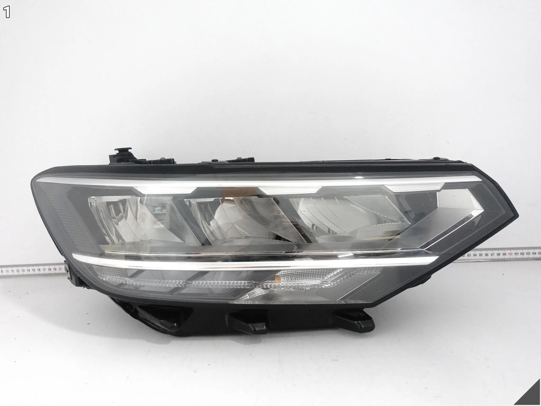 VW PASSAT B8 3G1 3G0 LIFT 19-23 LAMPA BASIC FULL LED PRAWA PRZÓD EUROPA 9fbe2e397d161a5c00e5816a7a259f96