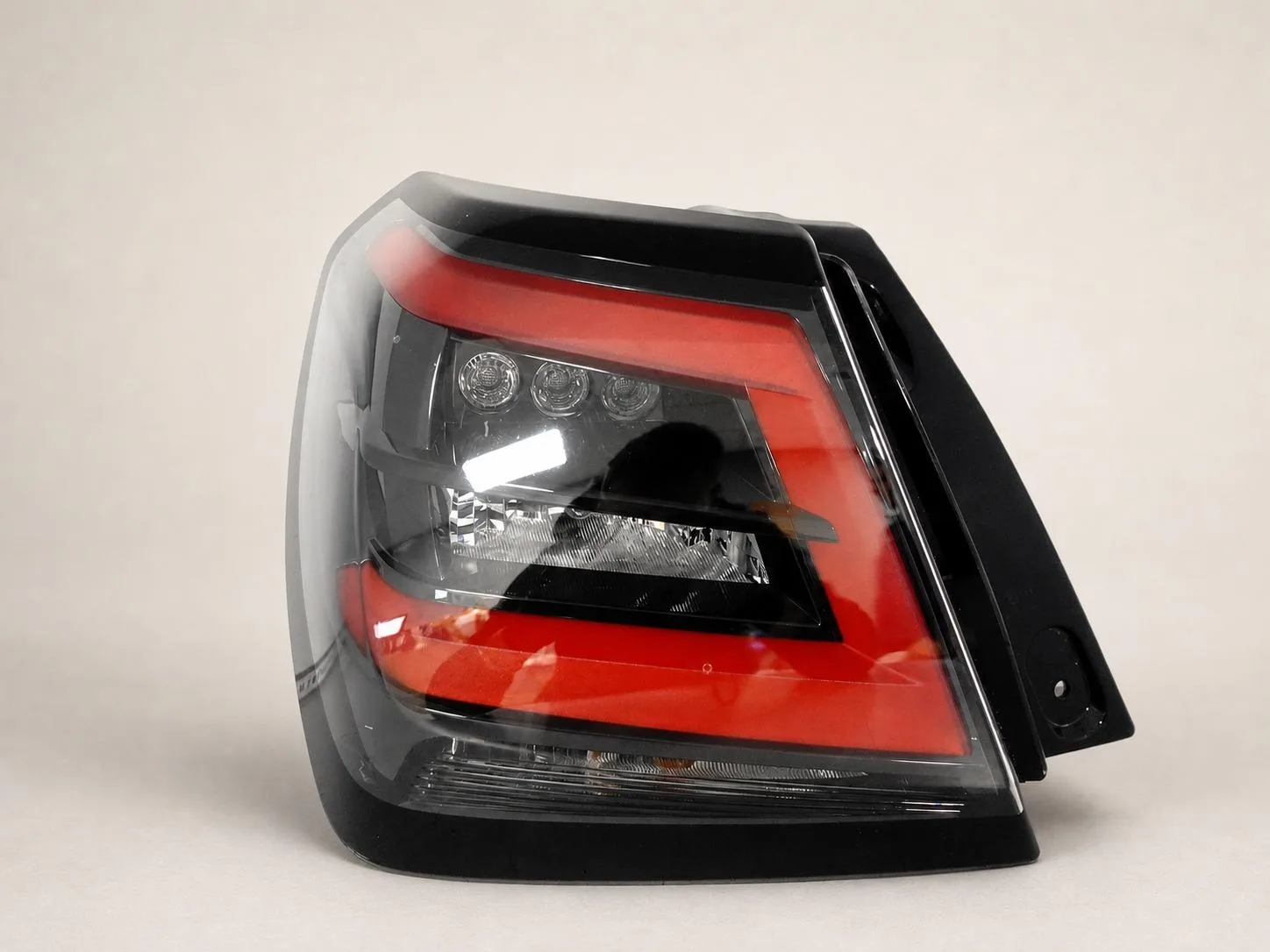 SUZUKI SWIFT MK9 VII AOL IV 4 24- LAMPA LED LEWA TYŁ EUROPA 5b74764a7be08df0c41b1c51c3b66e68