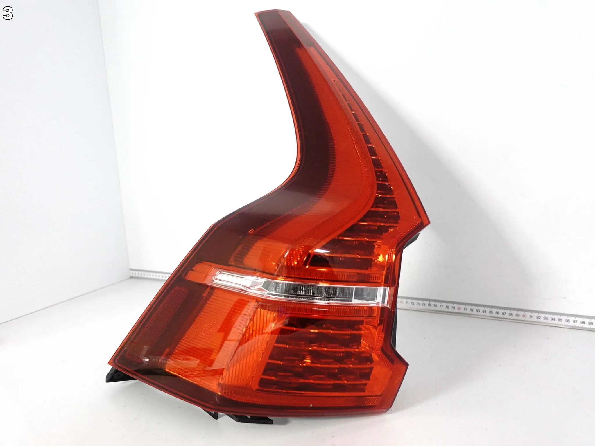 VOLVO XC60 II 2 (2 GENERACJA) 17- LIFT LAMPA LED LEWA W BŁOTNIK TYŁ EUROPA f2ce142a0b97bf6e4bb7ab02254fecfe
