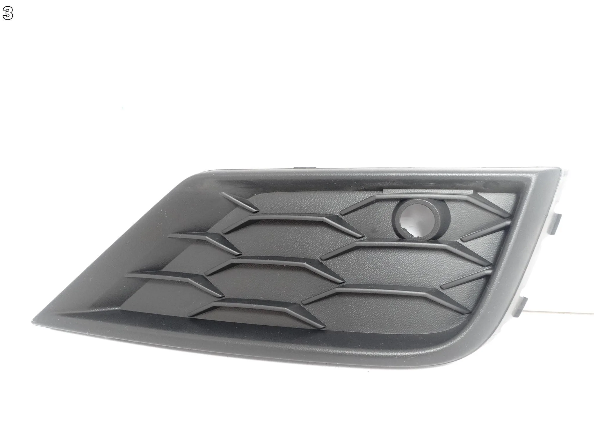 VW TIGUAN II 5NA 16-20 KRATKA ATRAPA W ZDERZAK PRZÓD PRAWA POD CZUJNIK PDC fcf61babdff559598811bf3e1a7bf639