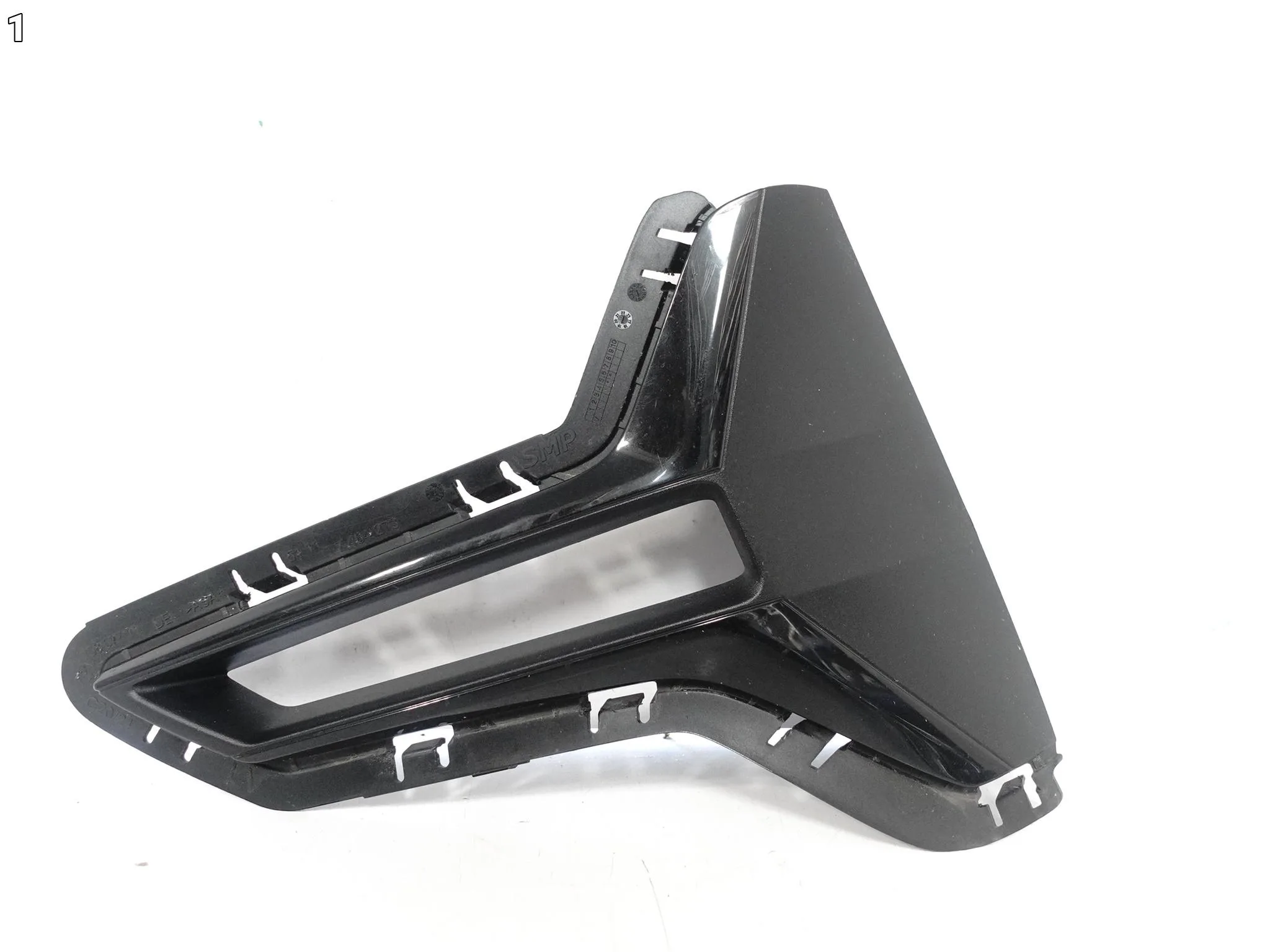 BMW 3 G20 G21 BASIS 18-22 KRATKA ATRAPA LISTWA W ZDERZAK PRZÓD LEWA ORG 54a5d634d1670309d7148cb0c474f3ac
