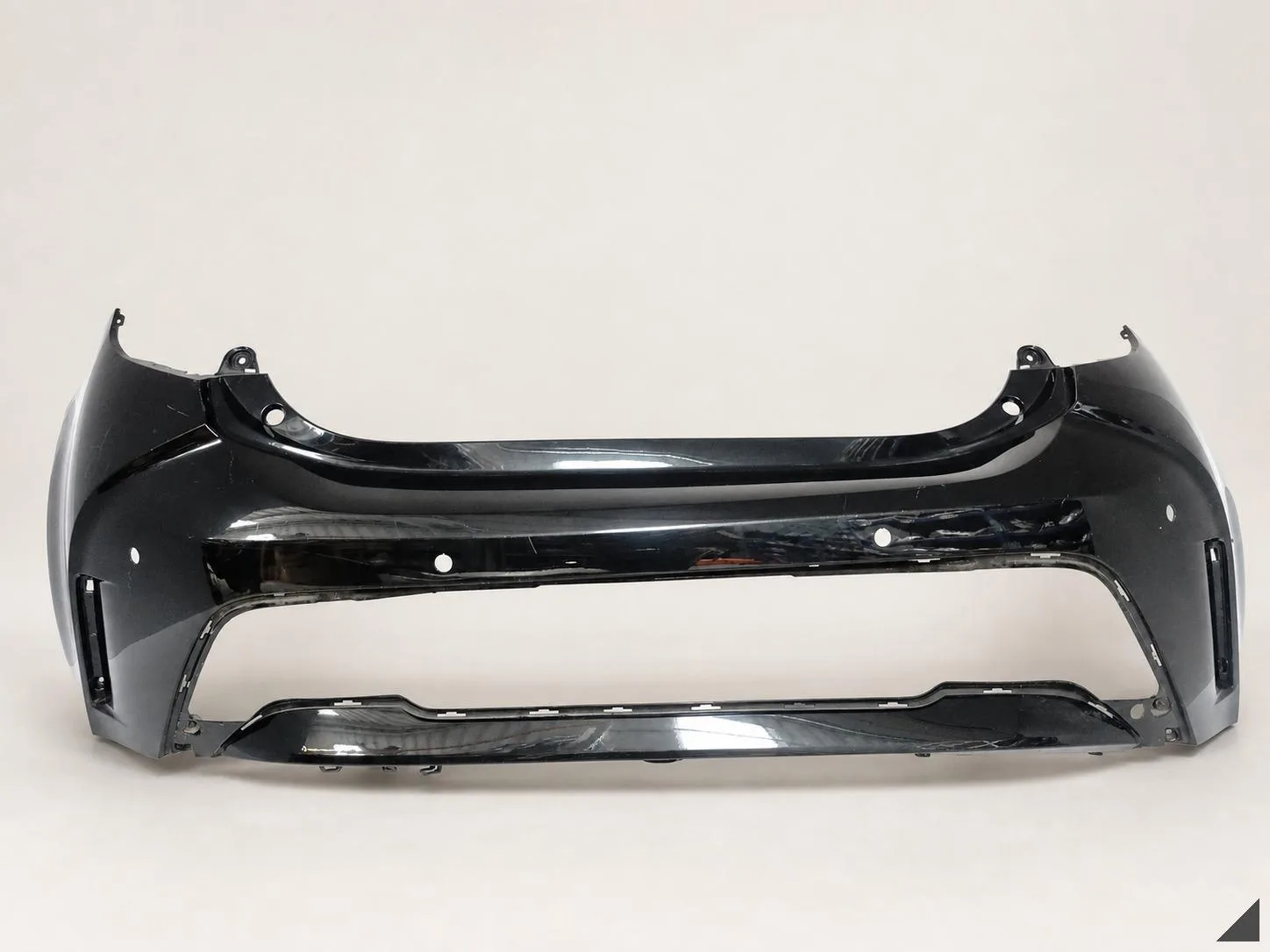 TOYOTA COROLLA XII E210 HATCKBACK HB 18- ZDERZAK BUMPER TYŁ (4xPDC) 1e96f4096ab66357d5337de04166592a