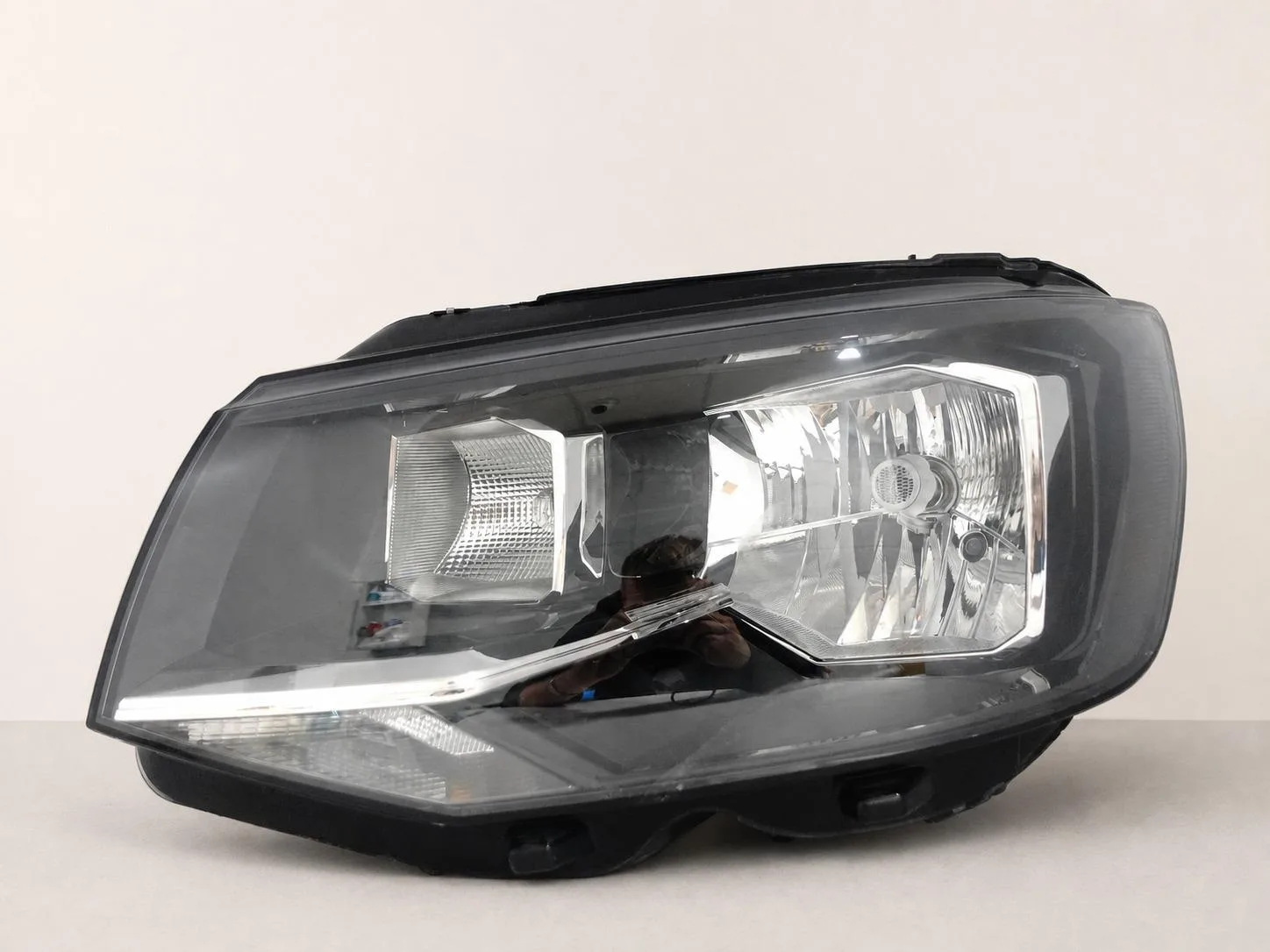 VW T6 TRANSPORTER 7E1 15-19 LAMPA HEADLIGHT ZWYKŁA HALOGEN H4 LEWA PRZÓD EU 80d3d8cddc4a012d329175dd87829caf