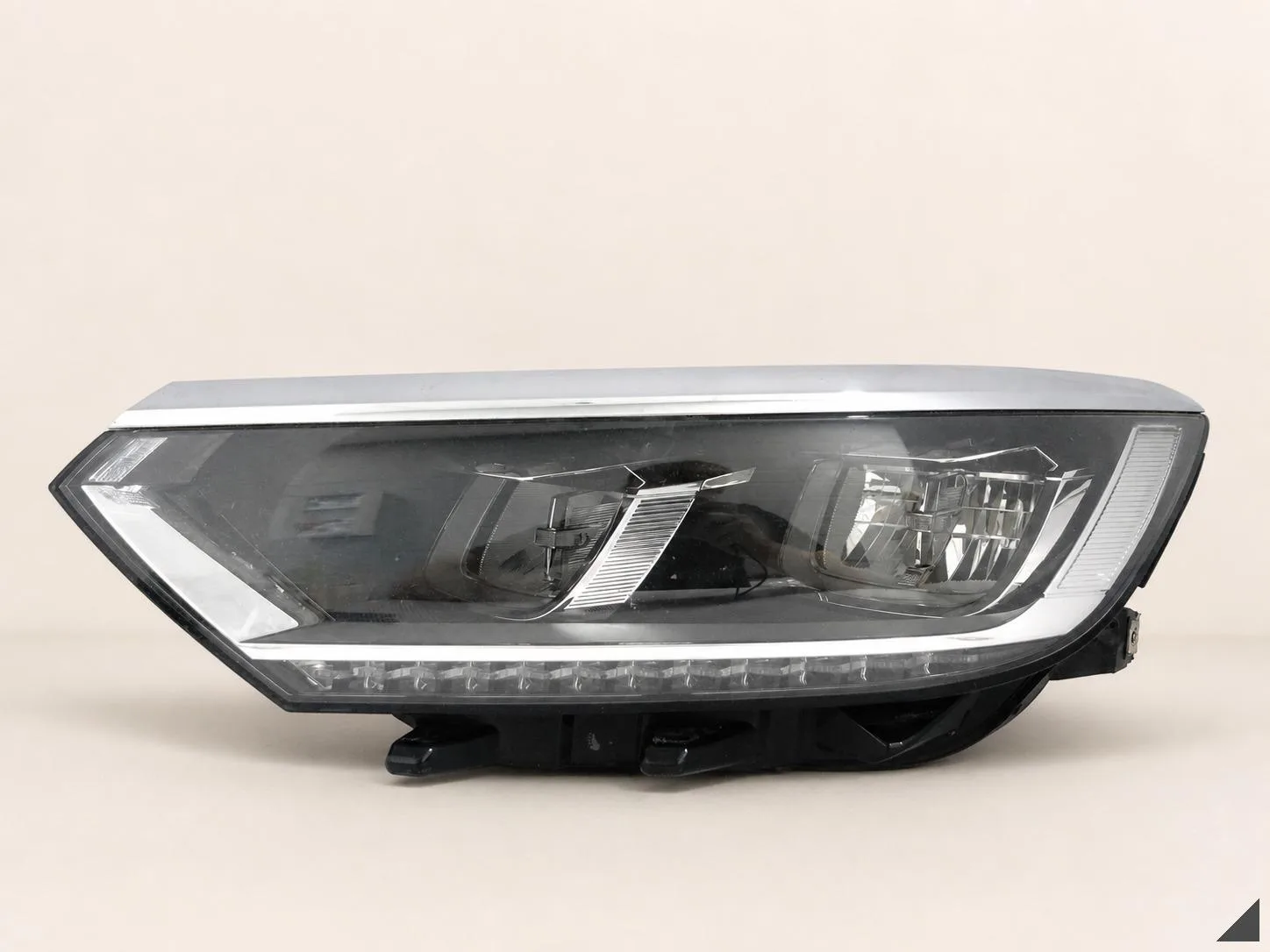 VW PASSAT B8 3G1 3G0 14-19 LAMPA BASIC FULL LED LEWA PRZÓD EUROPA eea421b198b2d8cd49fef5b1ae3dcca2