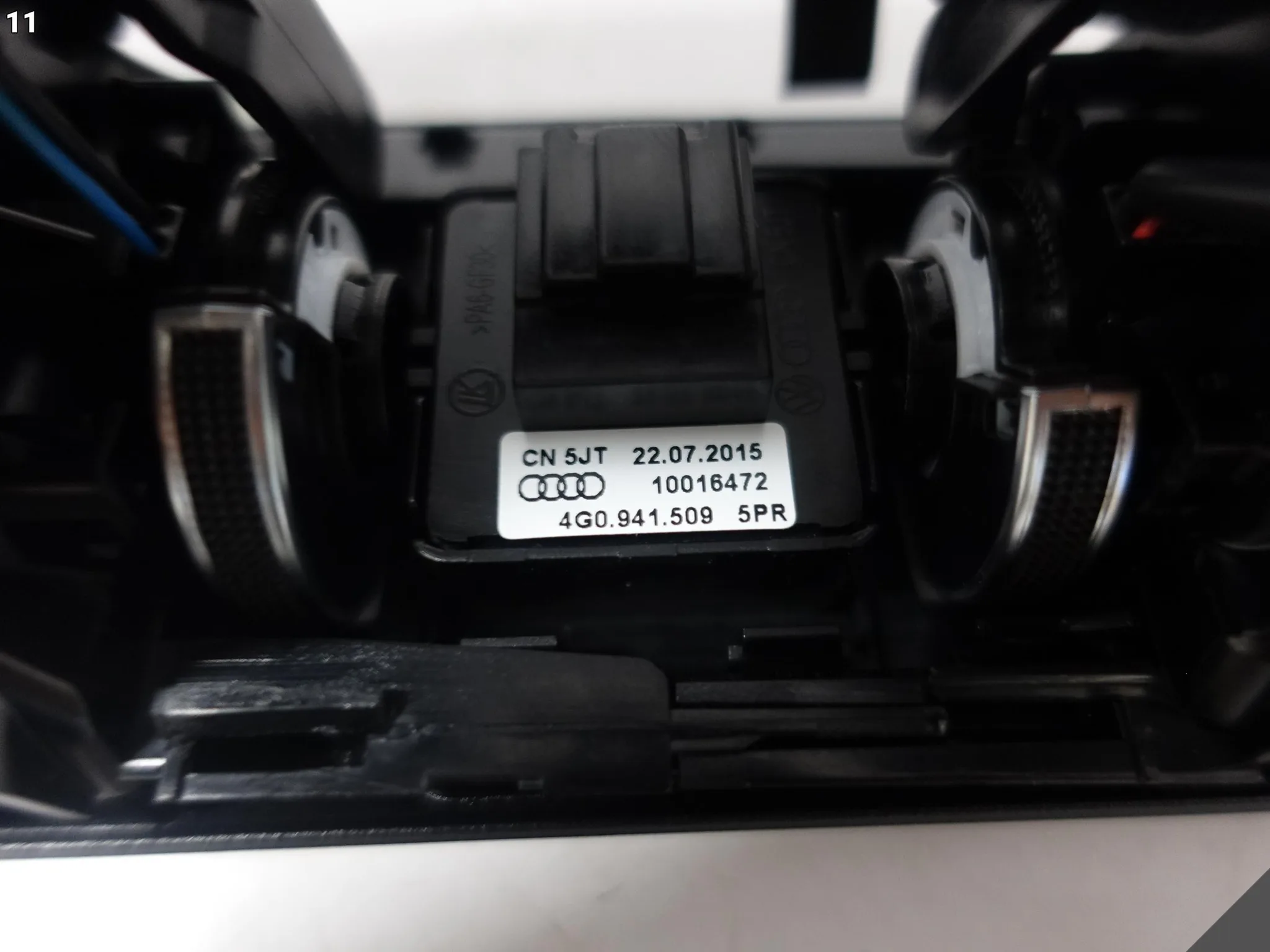 AUDI A7 A6 4G8 4G0 LIFT 14-18 KRATKA NAWIEWU ŚRODKOWA PRZEŁĄCZNIKI DEKOR 49772f5b75f845b9db8f2f8d146c6579
