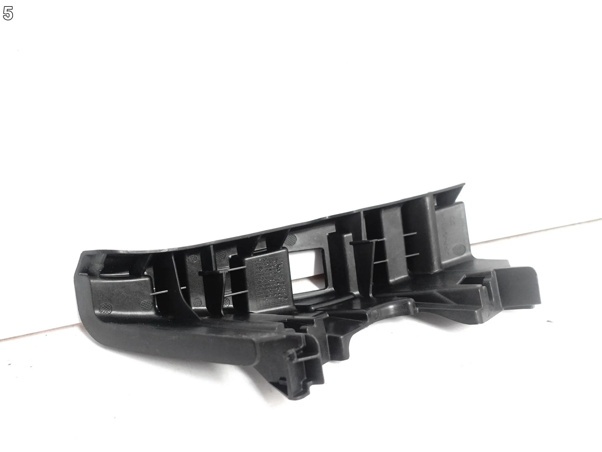 BMW 2 F22 F23 M2 F87 LIFT 13-21 UCHWYT MOCOWANIE ŚLIZG LAMPY PRZÓD PRAWY a824216dc6e5d9a6d878c6f562d4e6e0