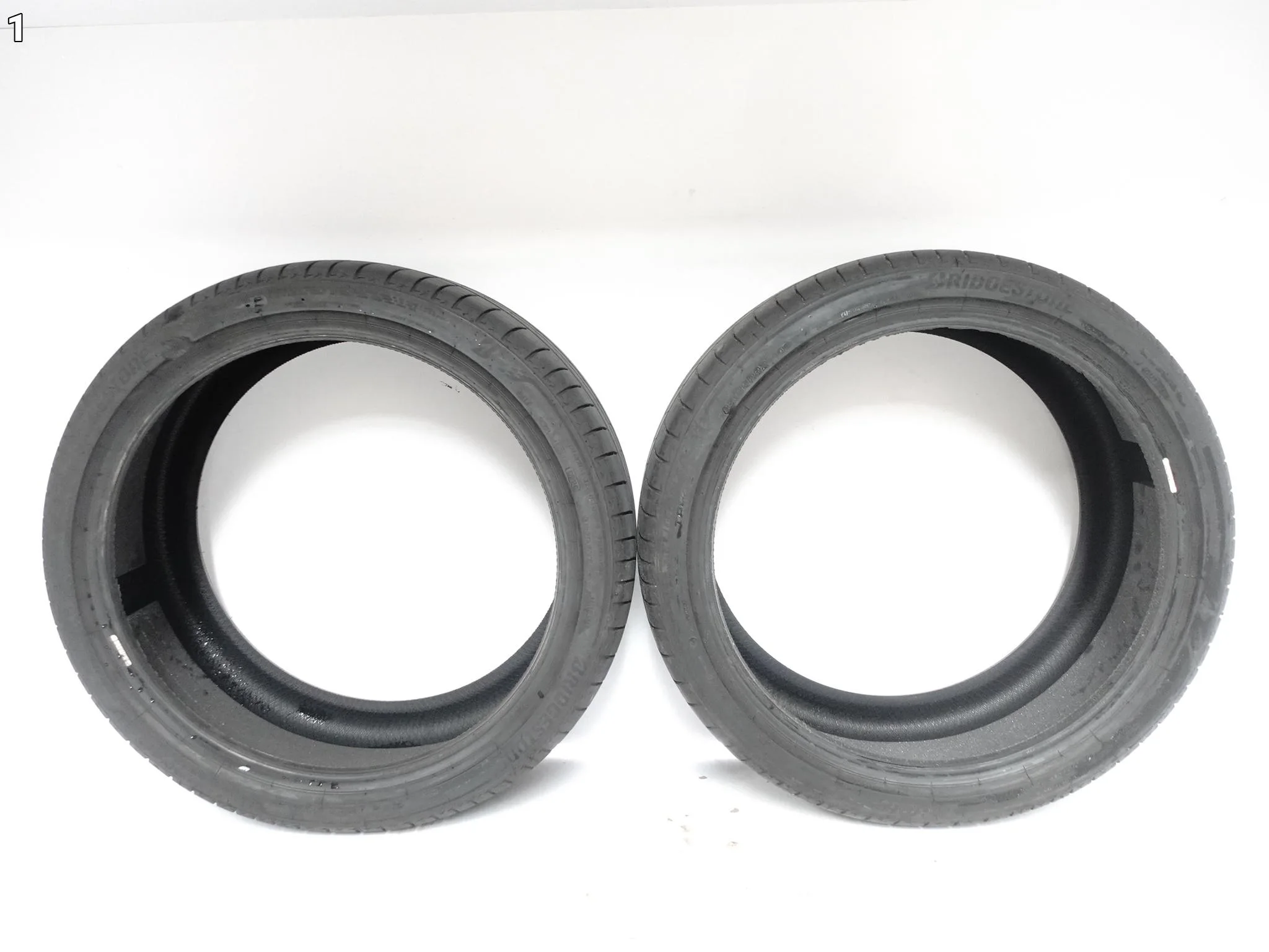 OPONY BRIDGESTONE TURANZA T005 B-SILENT 2szt 285/35 R22 106Y 2026 AO 8mm 846496d1f232e685260ce6672b88dee0