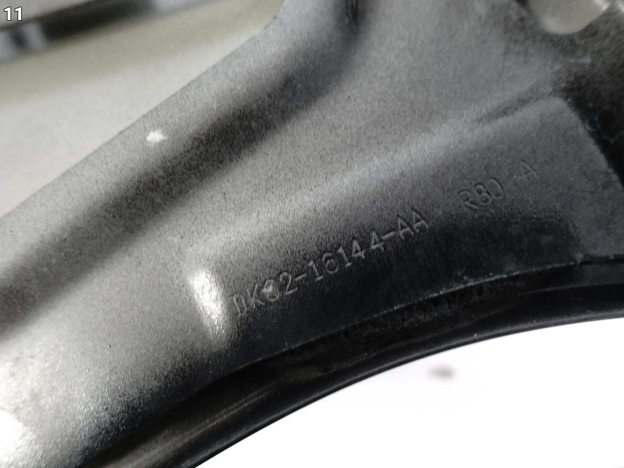 RANGE ROVER SPORT ( II 2 GENERACJA ) L494 13-18 BŁOTNIK PRAWY KRATKA PRZÓD f3b67280a4abdc5138b8e4fe2bc28f48