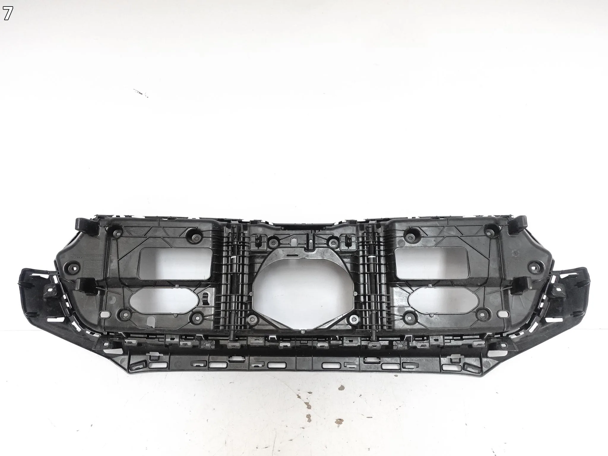 SKODA ENYAQ iV 5LA ELECTRIC 20-25 WZMOCNIENIE STELAŻ POD GRILL ATRAPĘ PRZÓD f33b7930164e1db5a385ea7f295290d0