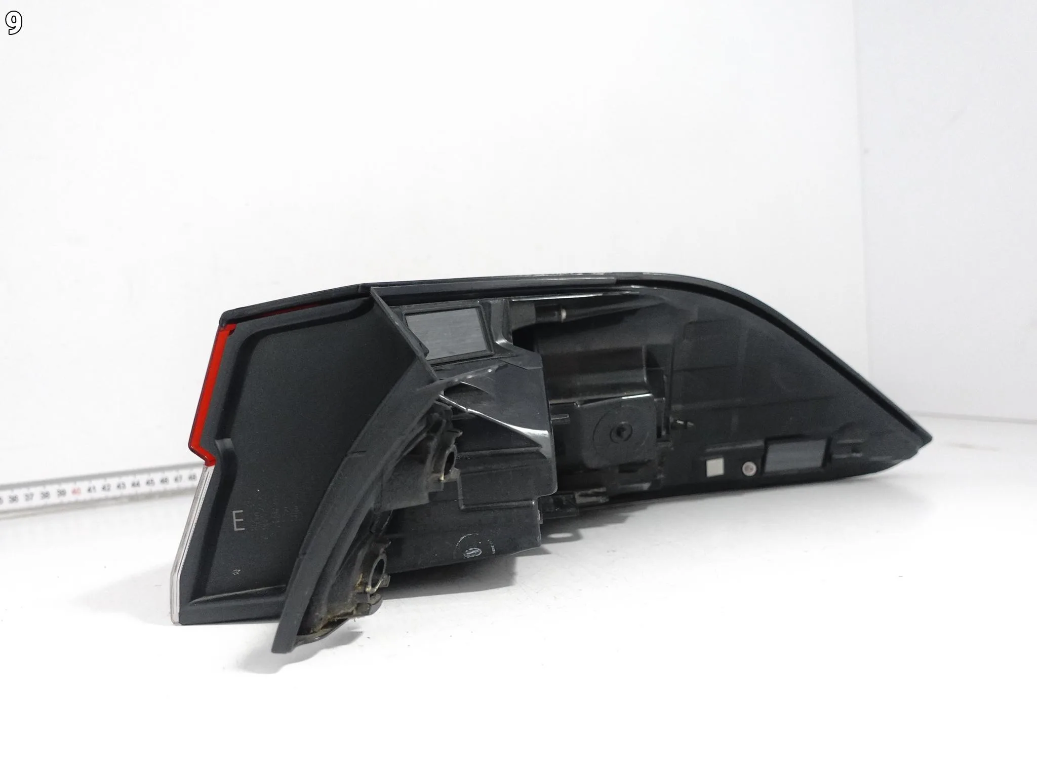 TOYOTA COROLLA CROSS XG10 22- LAMPA LED LEWA W BŁOTNIK TYŁ EUROPA 9ad56a266fe0ee4a1aac8f866d36d73e