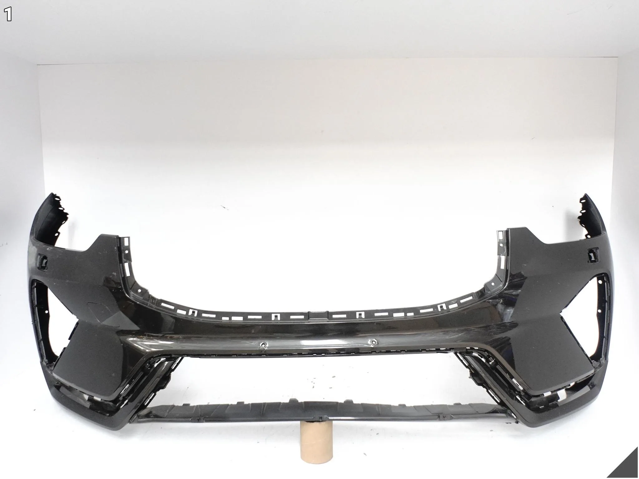 VOLVO XC60 II R-DESIGN LIFT 21- ZDERZAK BUMPER PRZÓD WERSJA NA SPRYSKI PDC 6110f23a43947e172f5f6a0971e1c855