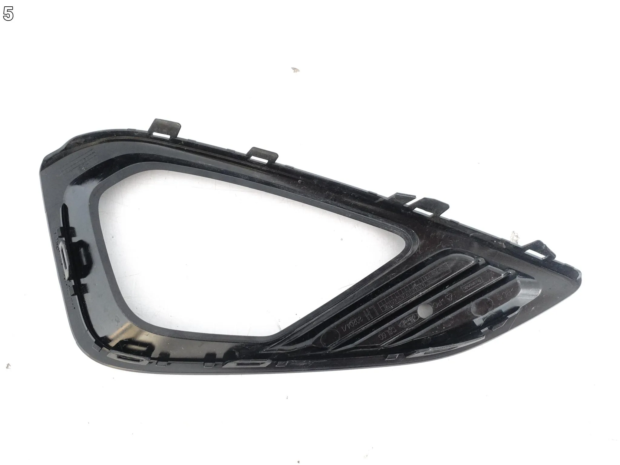FORD FIESTA MK8 VIII VII B479 17- KRATKA ATRAPA RAMKA ZDERZAK PRZÓD LEWA 8058d806f16346dde39aa08029591b64