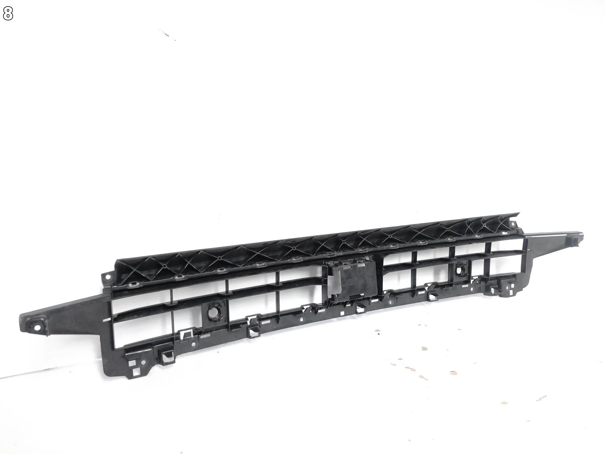 AUDI Q3 II 2 F3 83A 18-25 DOLNA KRATKA ATRAPA WLOT W ZDERZAK PRZÓD ORG 3d4b03f2489b35545d0db27a9013fb3f
