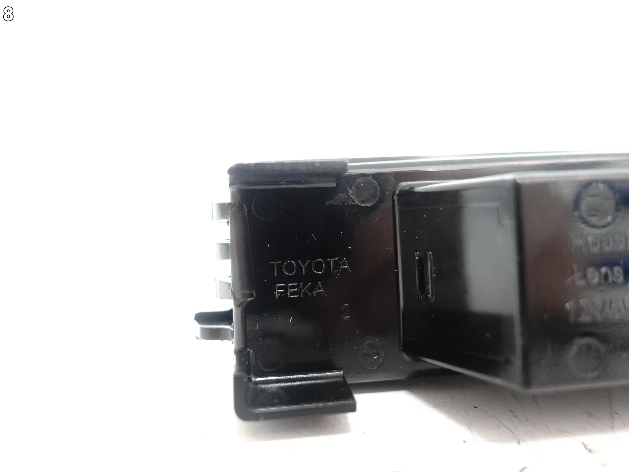 TOYOTA COROLLA XII E21 AYGO II AURIS II LAMPKA TABLICY REJESTRACYJNEJ TYŁ 78710a57bc7cd9a8144aa1e1f9140ae5
