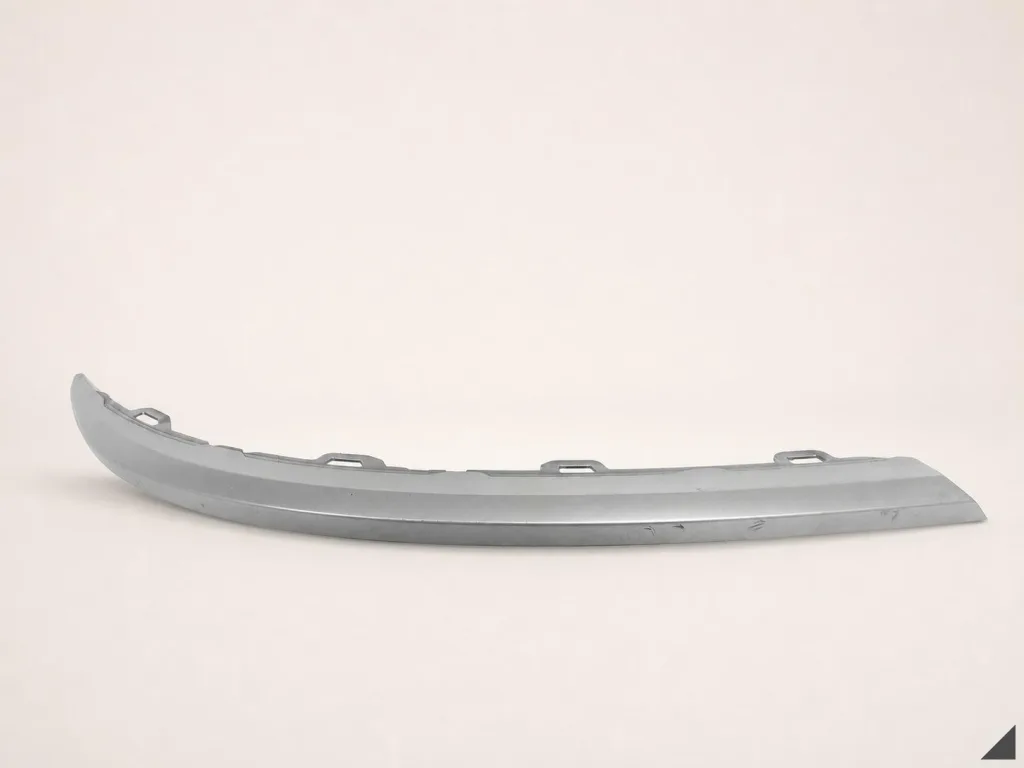 SKODA SUPERB IV B9 3P3 3P0 23- LISTWA OZDOBNA ZDERZAKA TYŁ PRAWA 3P0807834 38f1298a3cda84b6440f536624789b72