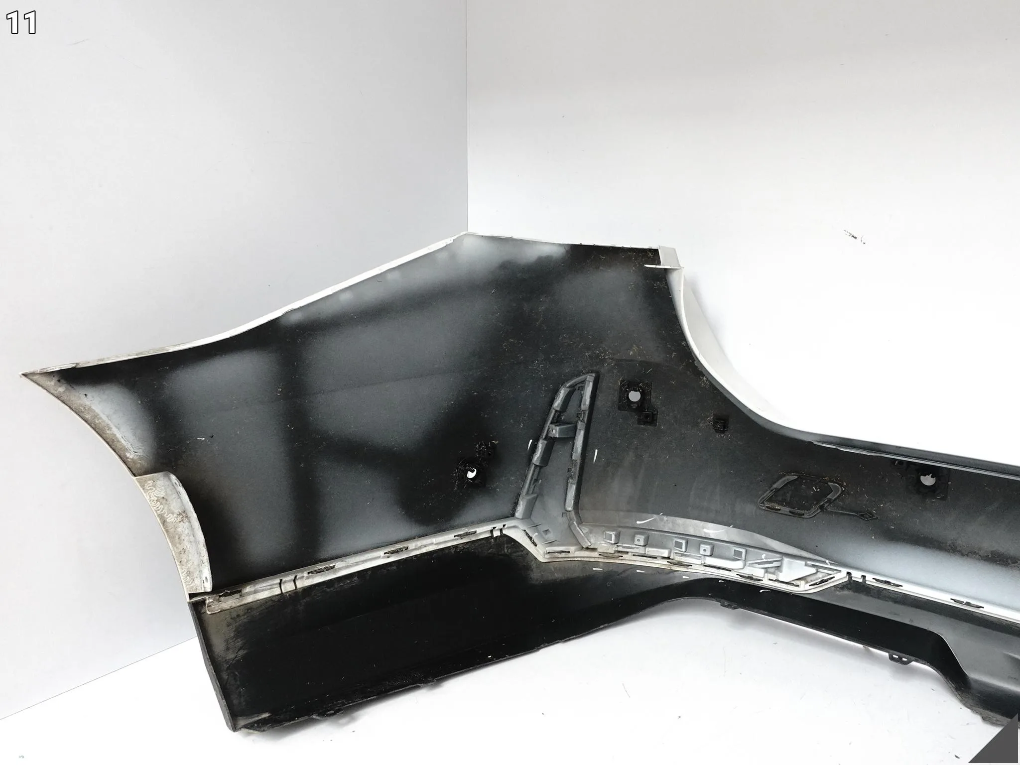 BMW 5 G61 BASIC TOURING KOMBI 23- ZDERZAK DYFUZOR SPOILER TYŁ (6xPDC) 2bdd02a704fb4d7c78be73e3764a5a18