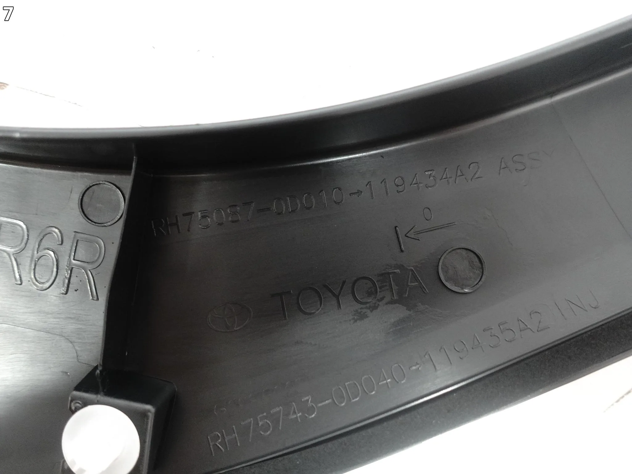 TOYOTA YARIS CROSS XP210 20- LISTWA NAKŁADKA NA DRZWI TYŁ PRAWA NOWA ORG ef609ed017d8ba2007a33c4b7f38348f
