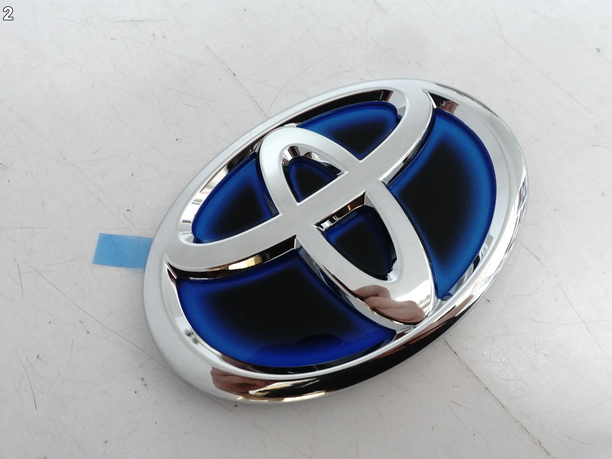 TOYOTA PRIUS PRIME RAV4 EV AURIS II ZNACZEK EMBLEMAT LOGO W KLAPĘ BAGAŻNIKA 19b6be1b6b36794045692baa9f26e808