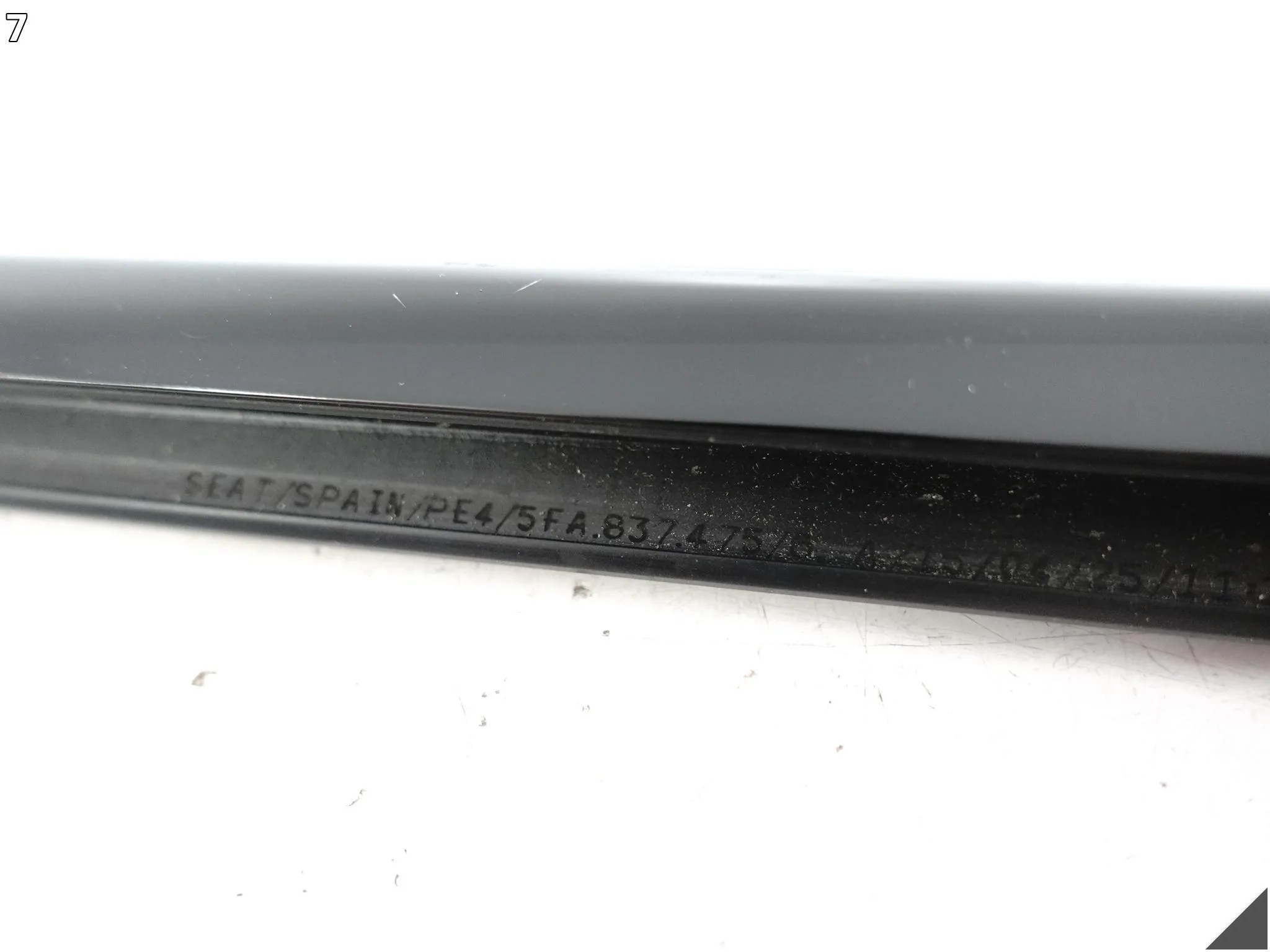 SEAT CUPRA LEON IV 5FA 20- LISTWA ZGARNIAJĄCA SZYBY DRZWI PRZÓD LEWA ORG f8092b3284a906e42dea1d3d6366f60d