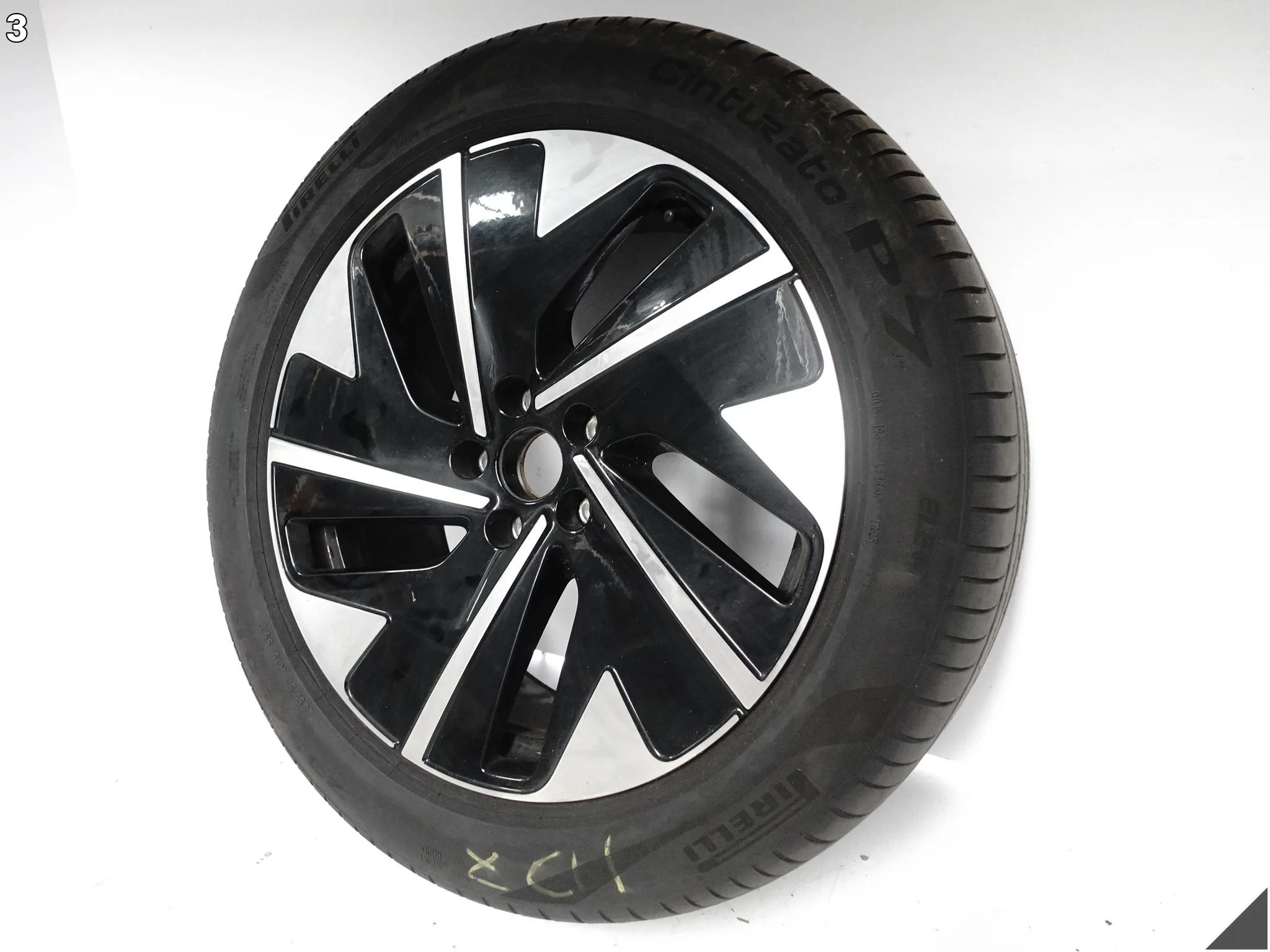 VW ID.7 ID7 KOŁO FELGA 8Jx19 ET 45 5×112 OPONA PIRELLI 235/50 R19 2025 ROK 5ef18bcb5b185777d4ab074dda264c44