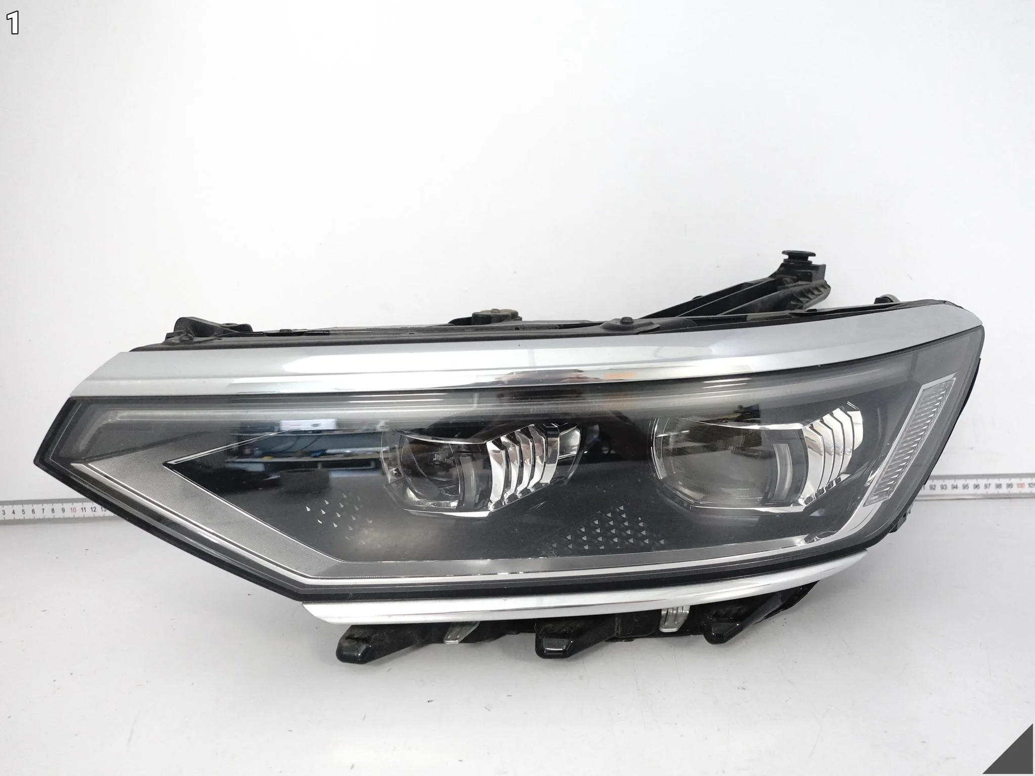 VW PASSAT B8 3G1 3G0 LIFT 19-23 LAMPA FULL LED IQ.LIGHT MATRIX LEWA EUROPA a1061593a935865ac064257cb12bc3e6