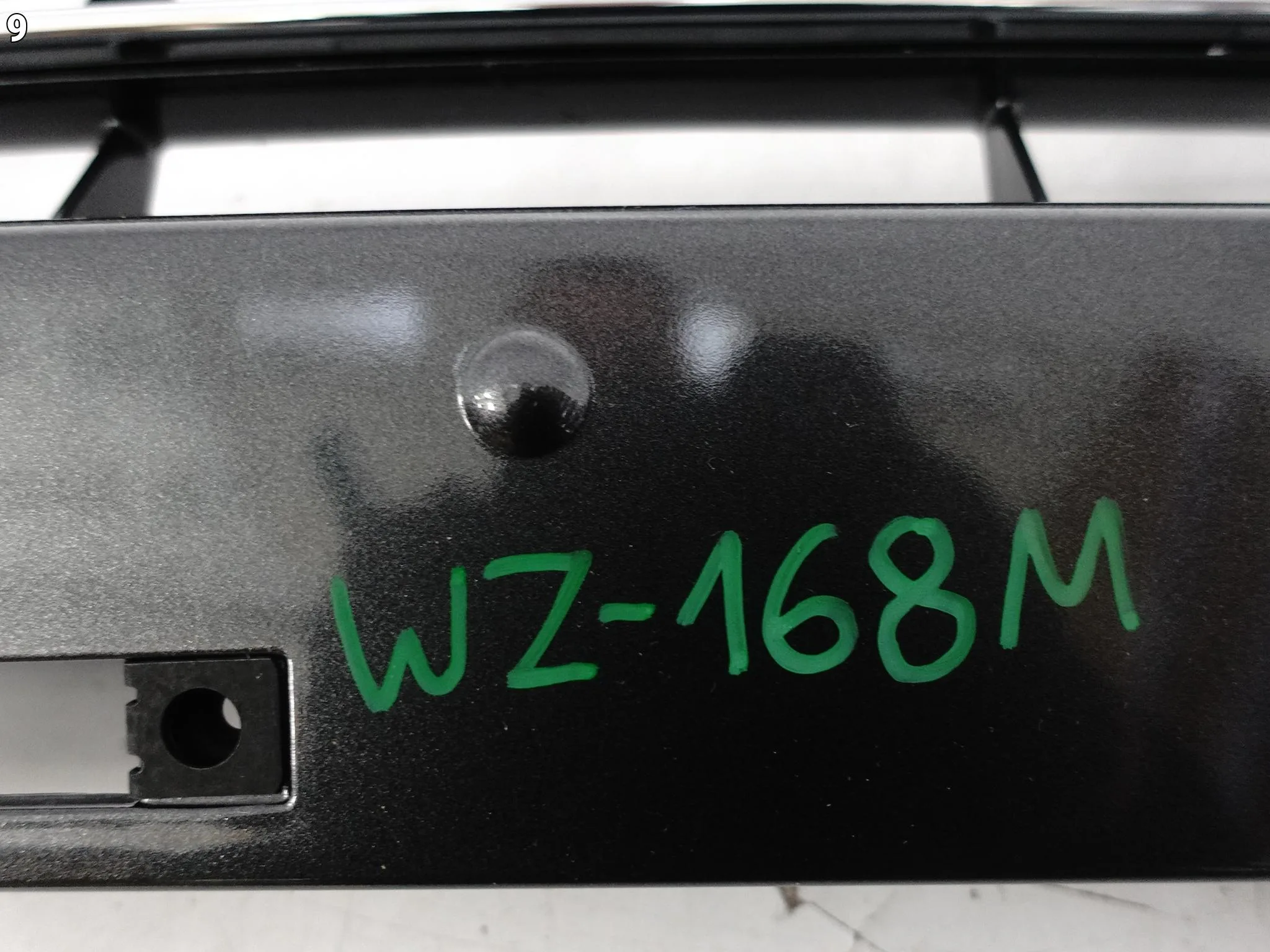 TOYOTA AURIS II 2 E18 E180 12-15 GRILL ATRAPA KRATKA W ZDERZAK PRZÓD (PDC) ee4633df32983ff4591f93ceaf59e082