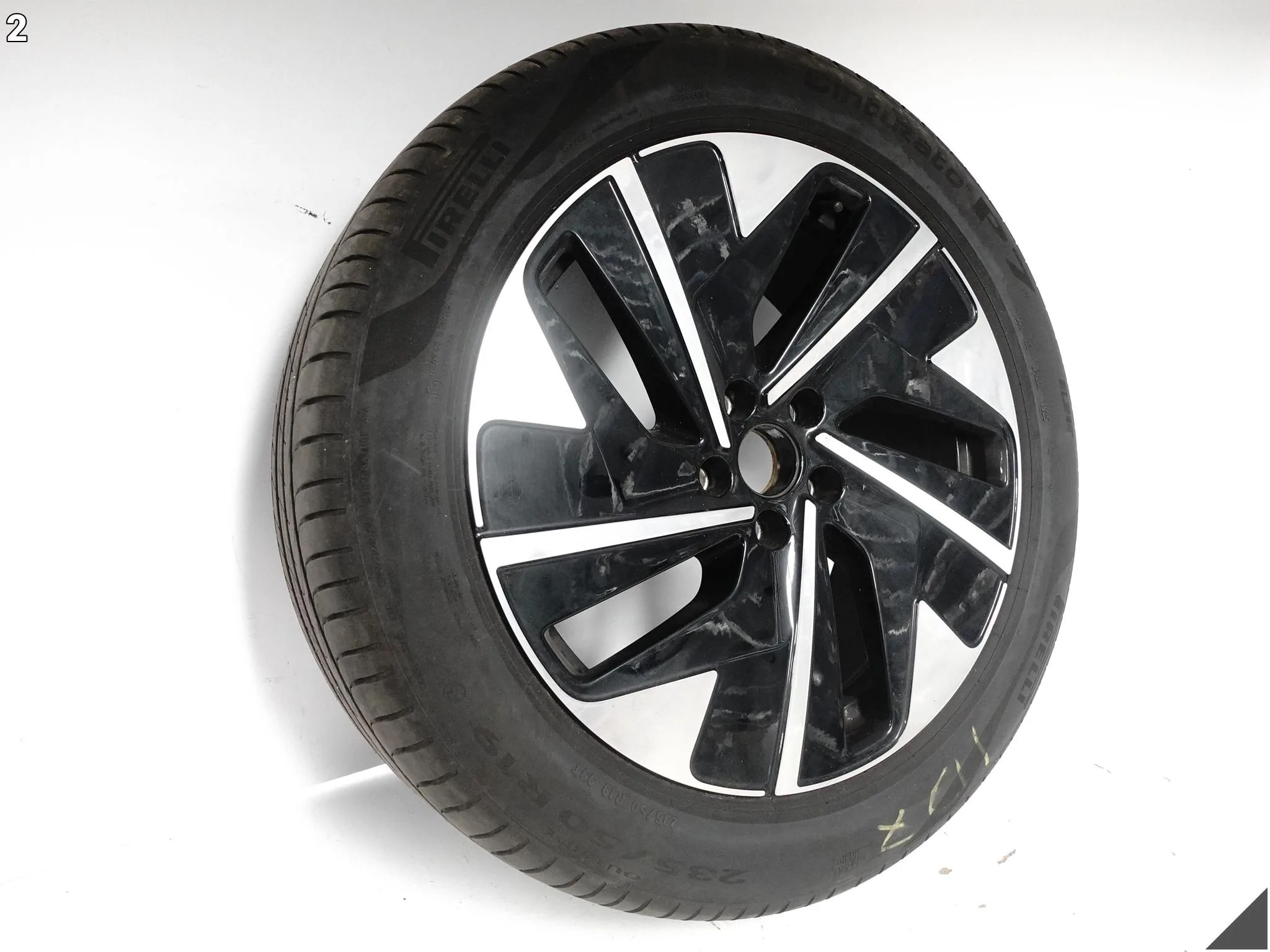 VW ID.7 ID7 KOŁO FELGA 8Jx19 ET 45 5×112 OPONA PIRELLI 235/50 R19 2025 ROK e6cf3fd405427d447907ccfc61e57a1b