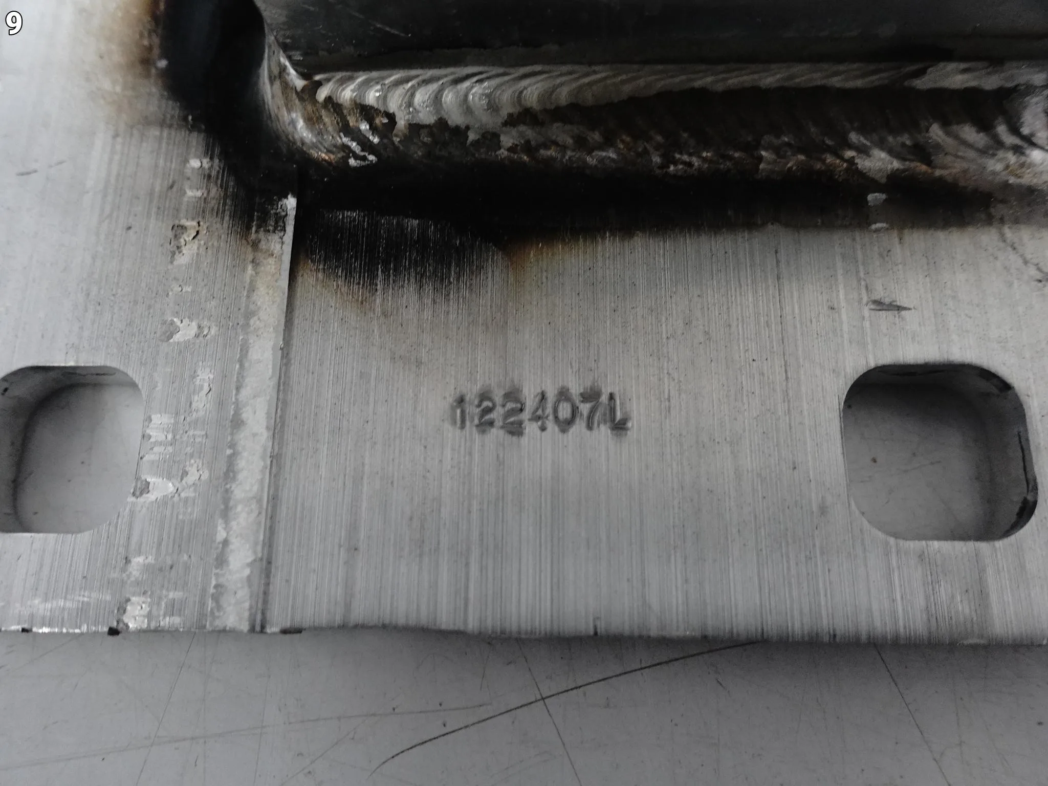 AUDI Q8 SQ8 E-TRON 4KE 18-25 LIFT BELKA WSPORNIK PAS W ZDERZAK PRZÓD 09d4542081379411dfbb898c843bd91a