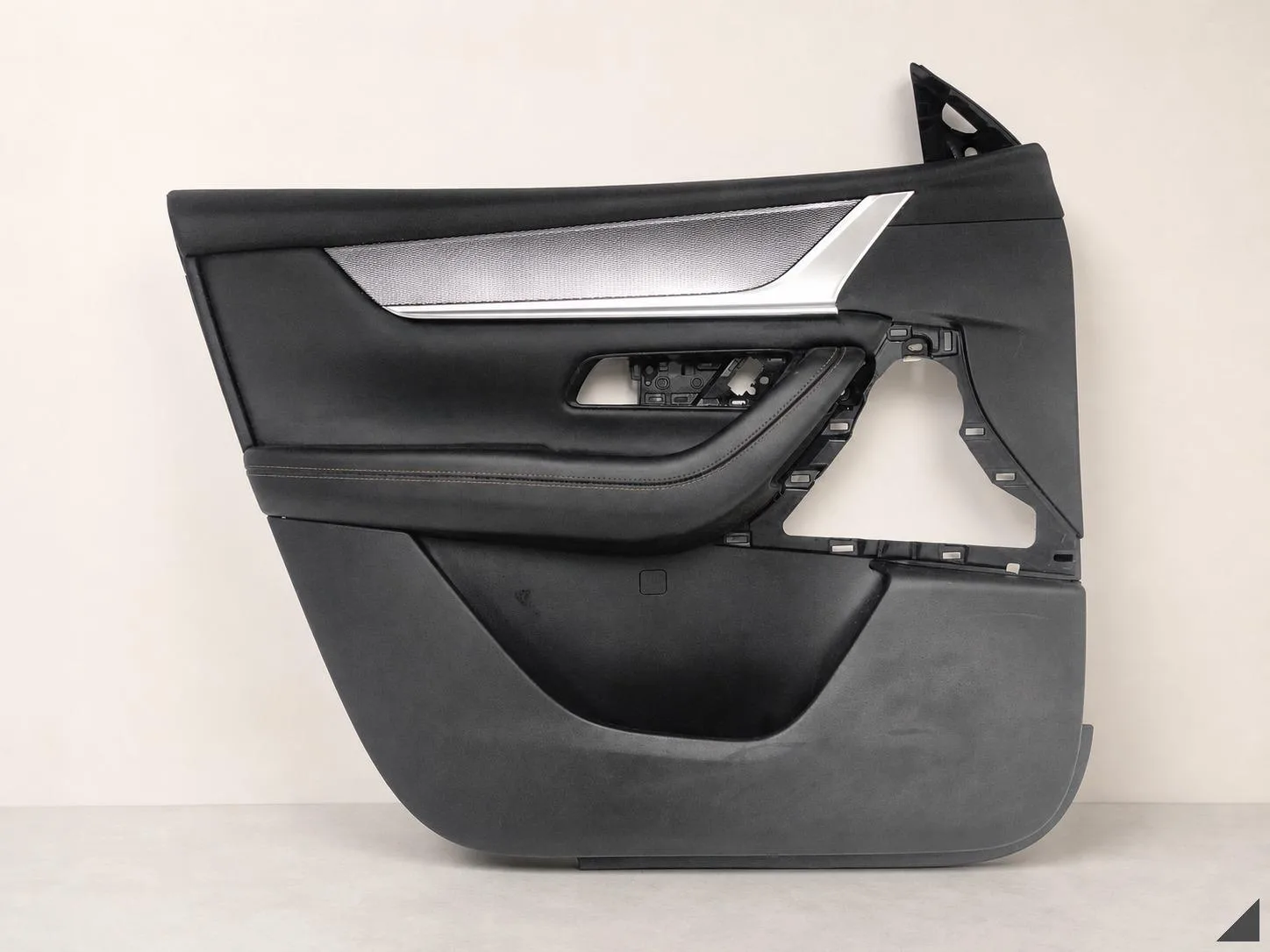 MAZDA CX-60 KH SUV 22-26 TAPICERKA BOCZEK PANEL OSŁONA DRZWI PRZÓD LEWY 625f48783fdd498528cbf30f73c51c30