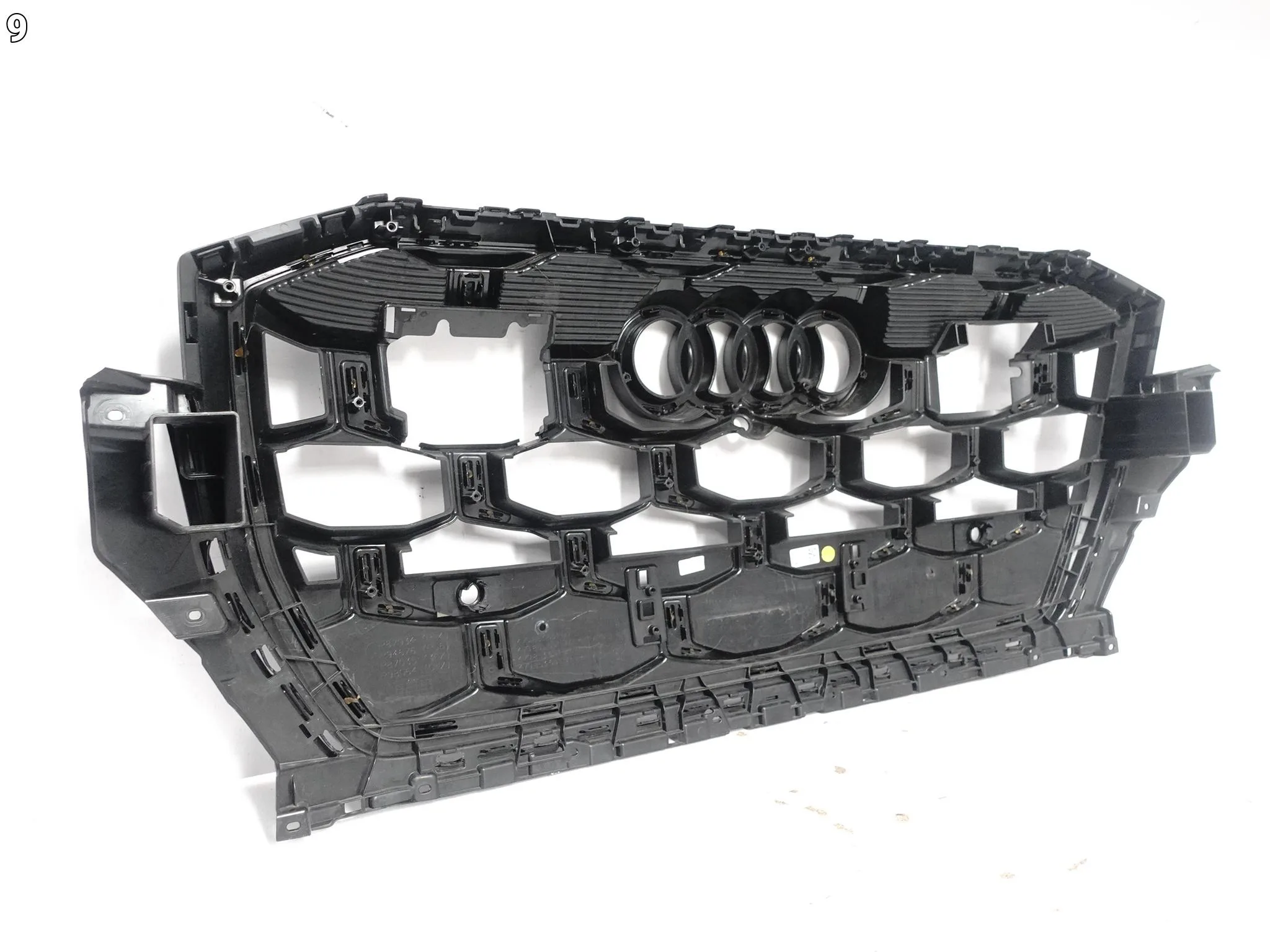 AUDI SQ7 S Q7 4M0 II LIFT 24- EMBLEMAT GRILL ATRAPA BLACK (ACC/KAMERA/PDC) 14ad322dbf60f52a98a379a16030800c