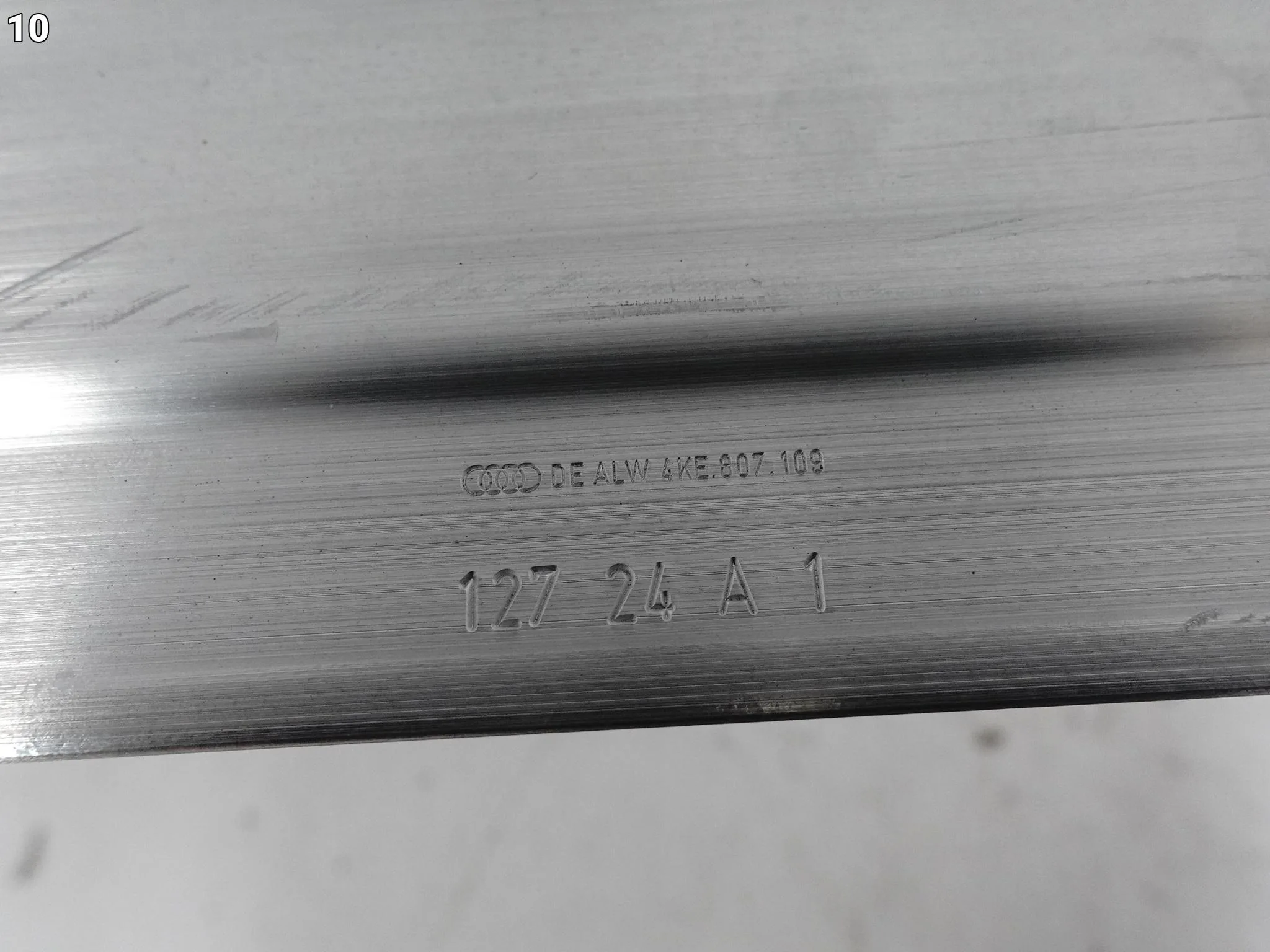 AUDI Q8 SQ8 E-TRON 4KE 18-25 LIFT BELKA WSPORNIK PAS W ZDERZAK PRZÓD e2d28289a5e7400fd8663d79e0c0173b