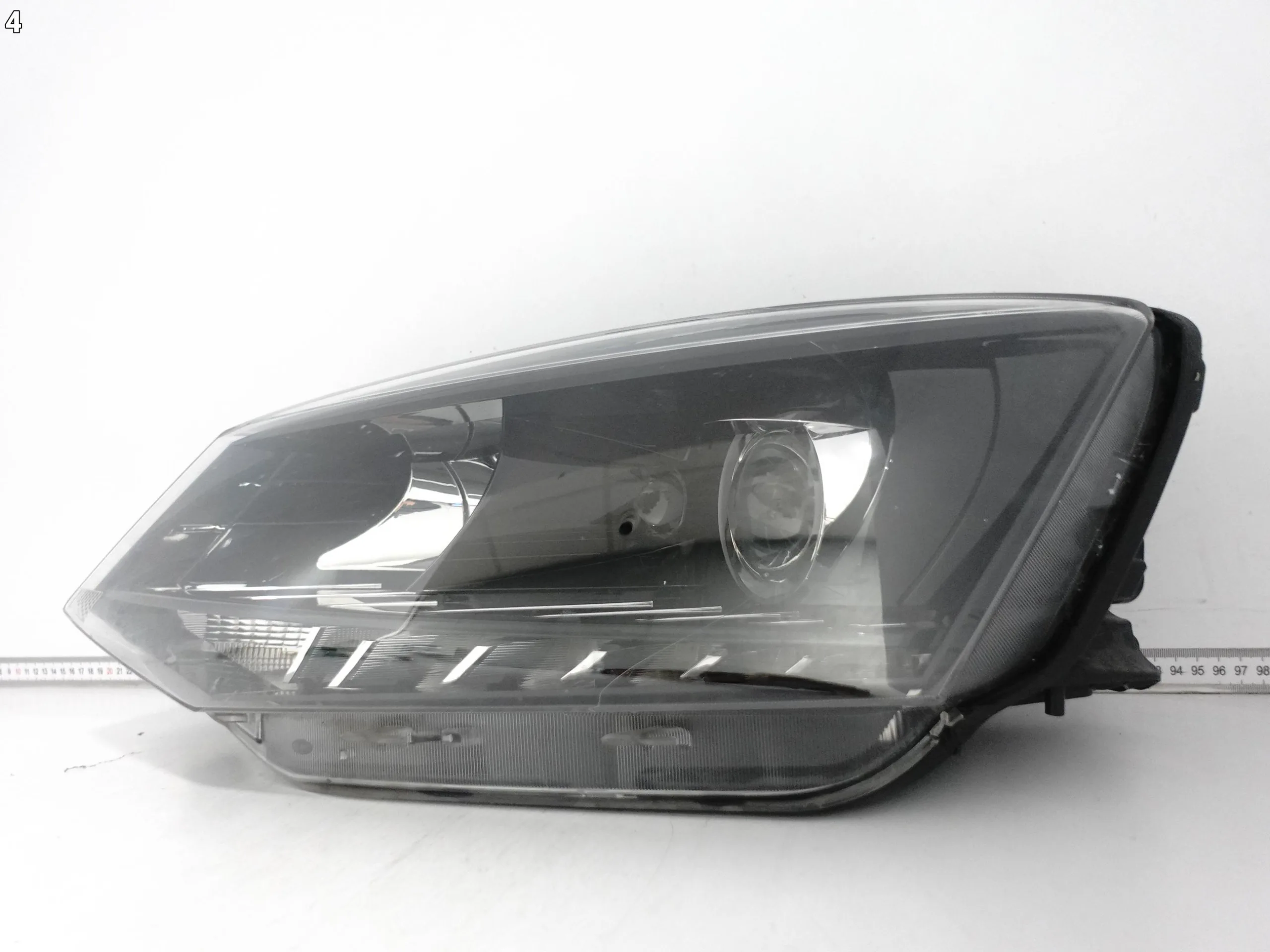 SKODA FABIA III 3 6V1 6V0 14-18 LAMPA ZWYKŁA HALOGEN H7 + LED LEWA PRZÓD EU d25f2efeda12a33f0f798f5f704072a2