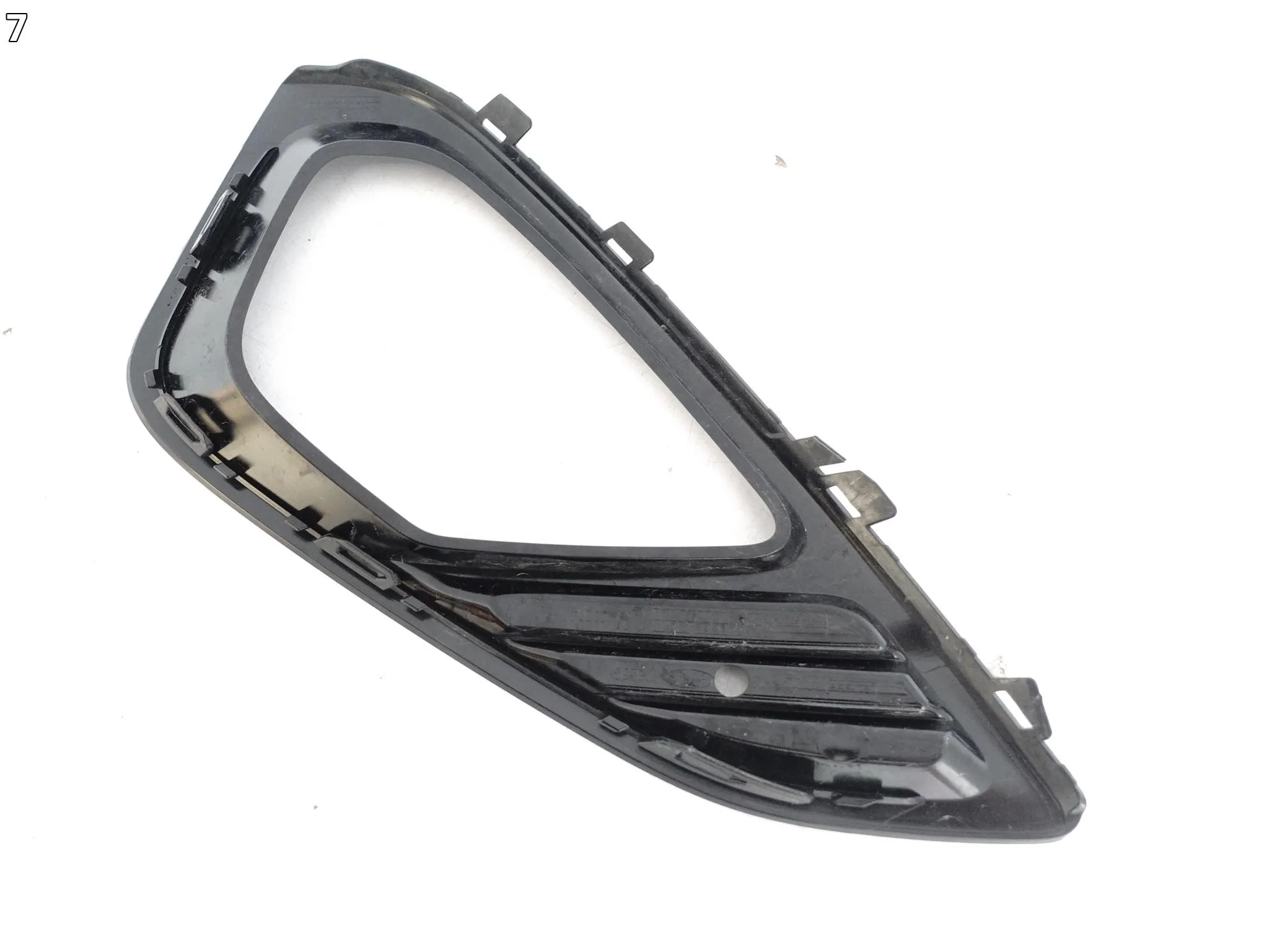 FORD FIESTA MK8 VIII VII B479 17- KRATKA ATRAPA RAMKA ZDERZAK PRZÓD LEWA 6a3eefda844744c5dc73e3d0e2b05f75